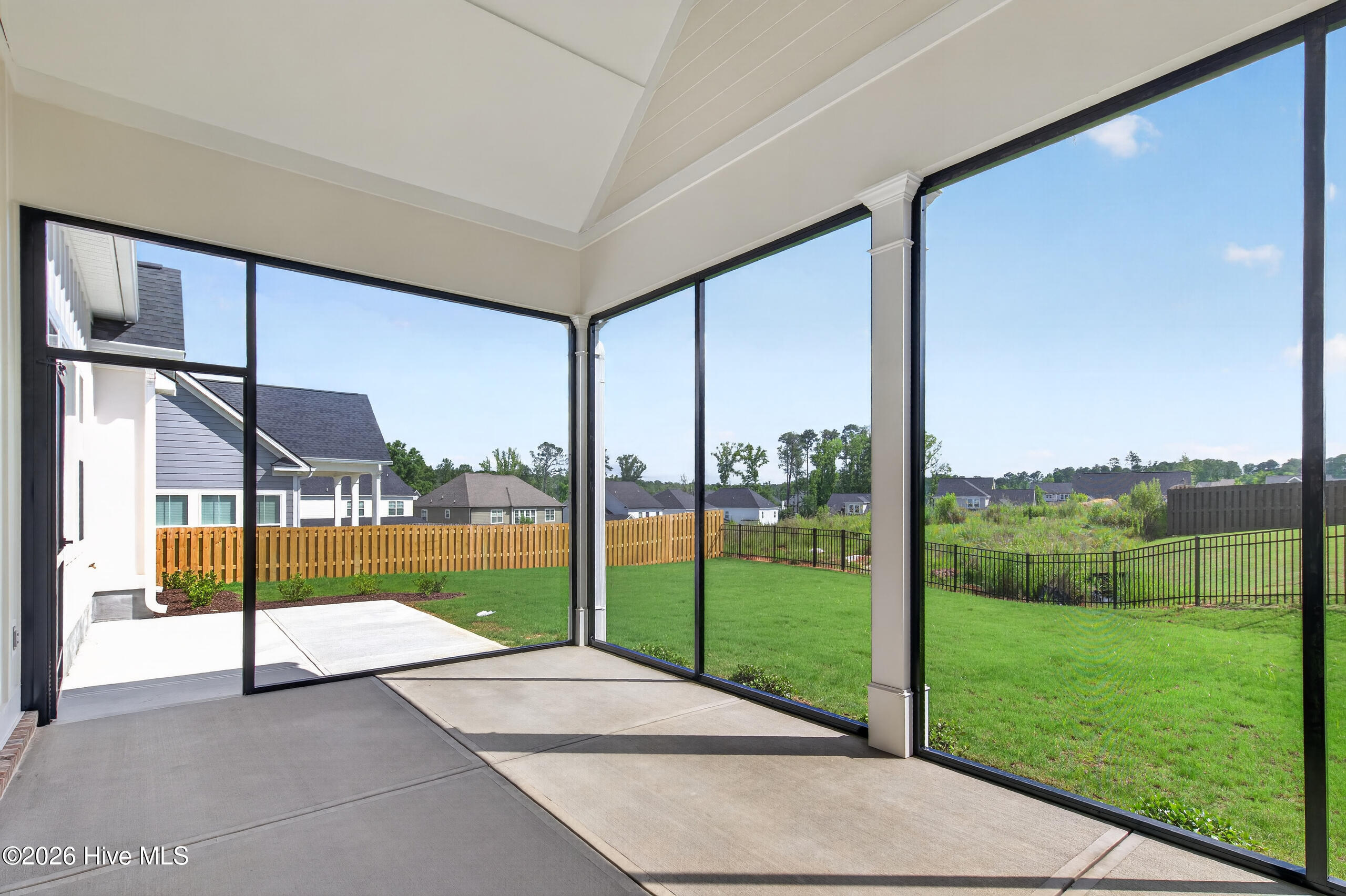 657 River Oaks Lane