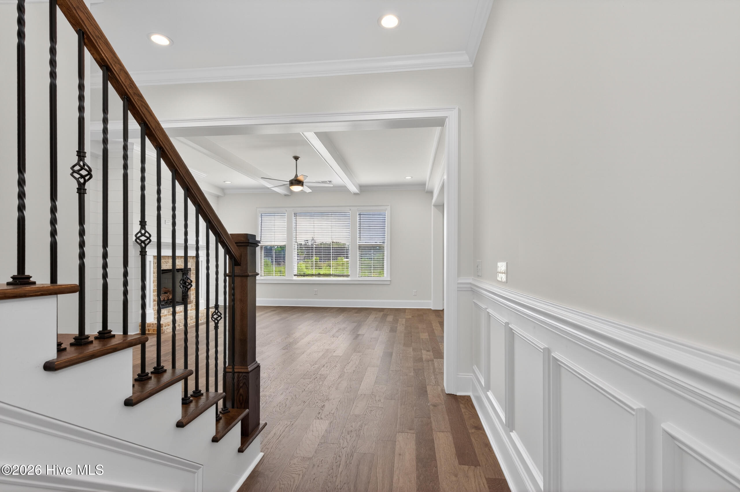 657 River Oaks Lane