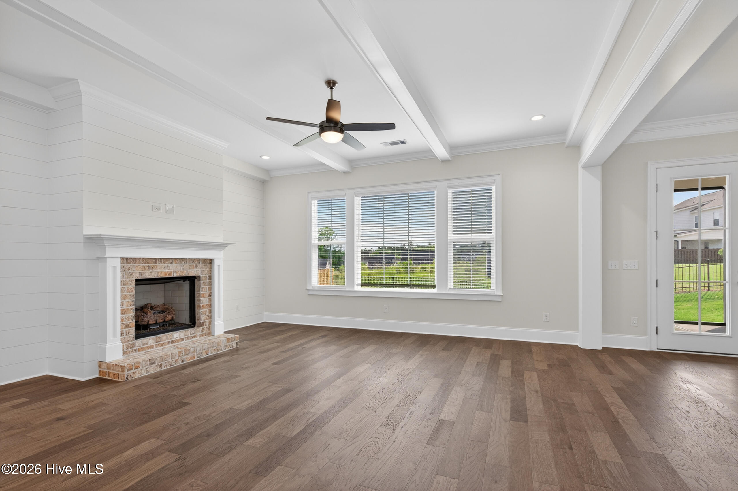 657 River Oaks Lane