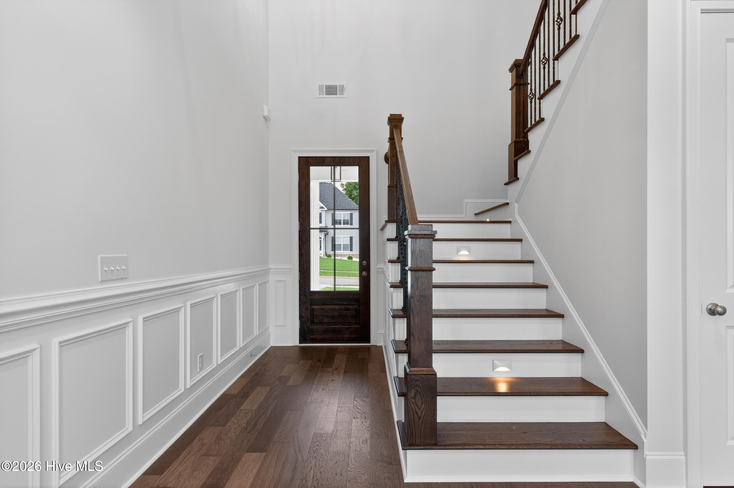 657 River Oaks Lane