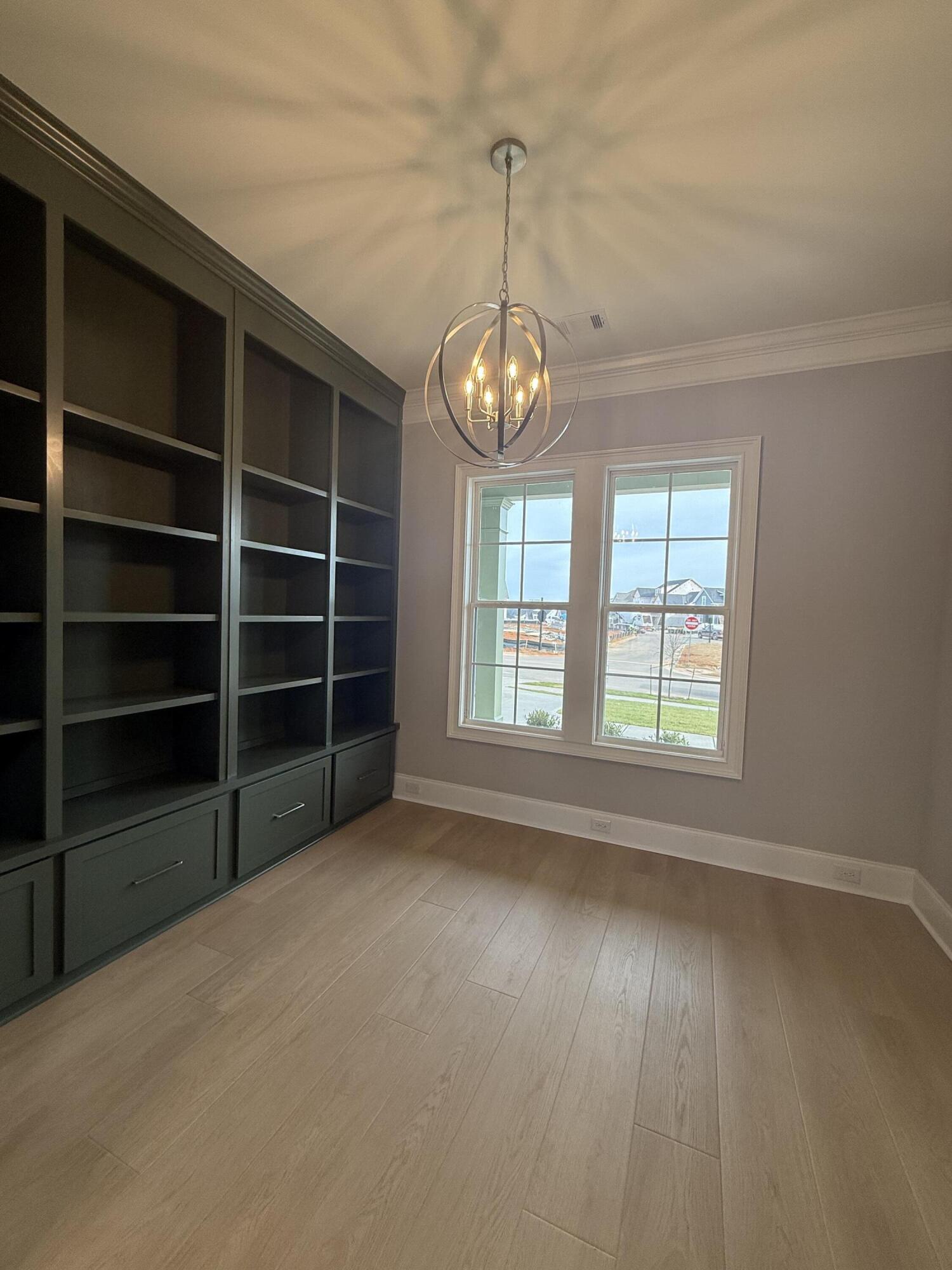 3135 Rosewood Drive