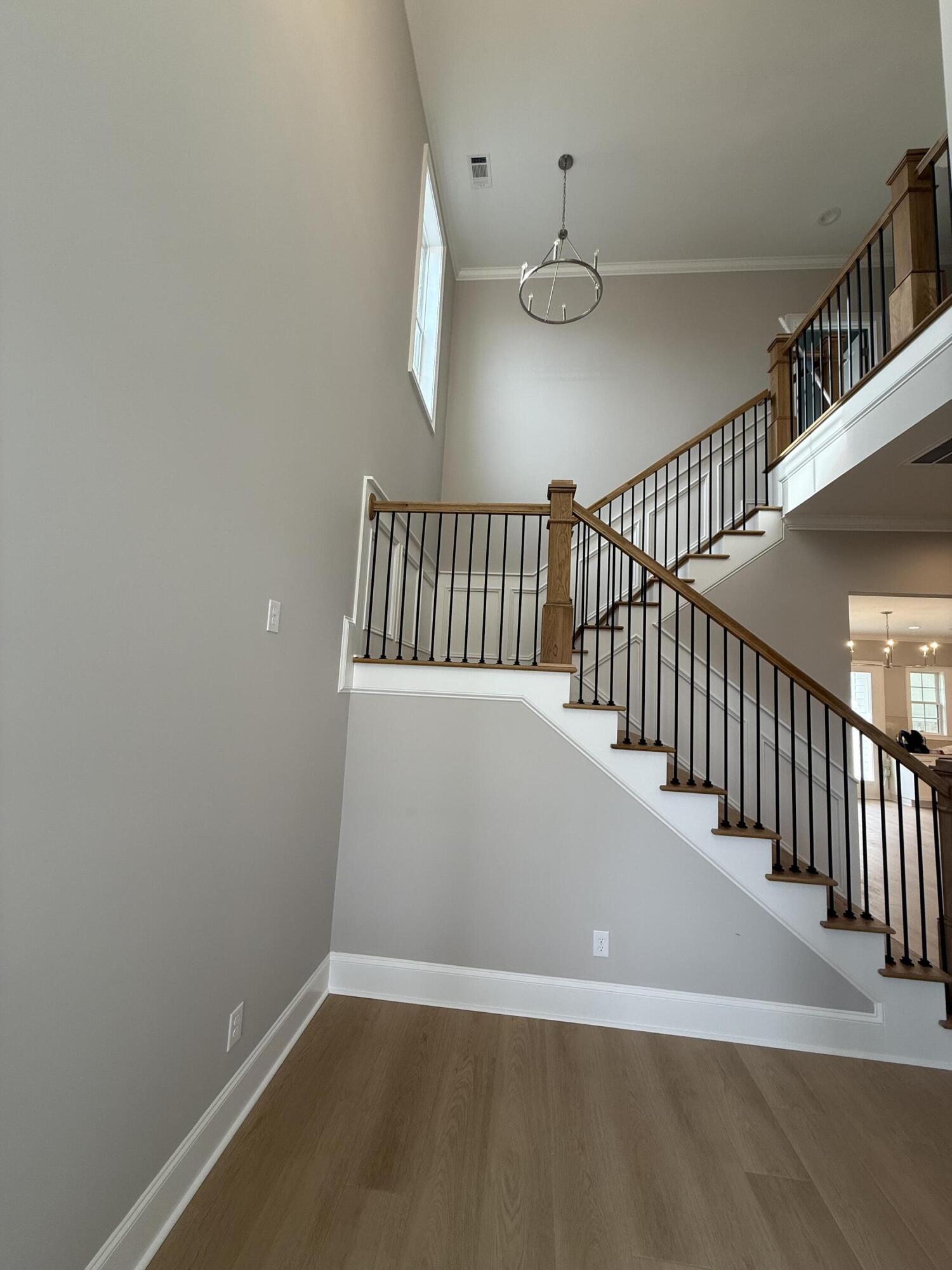3135 Rosewood Drive