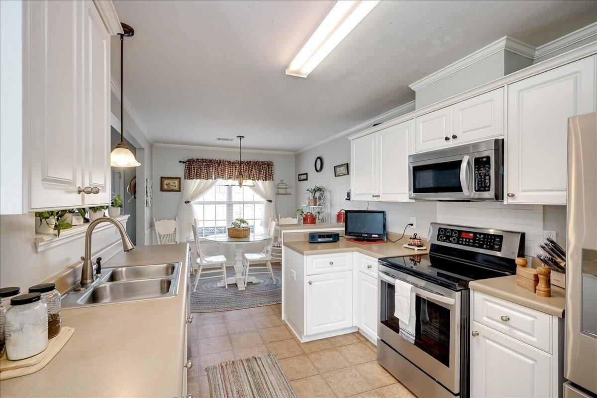 2807 Wyndham Drive