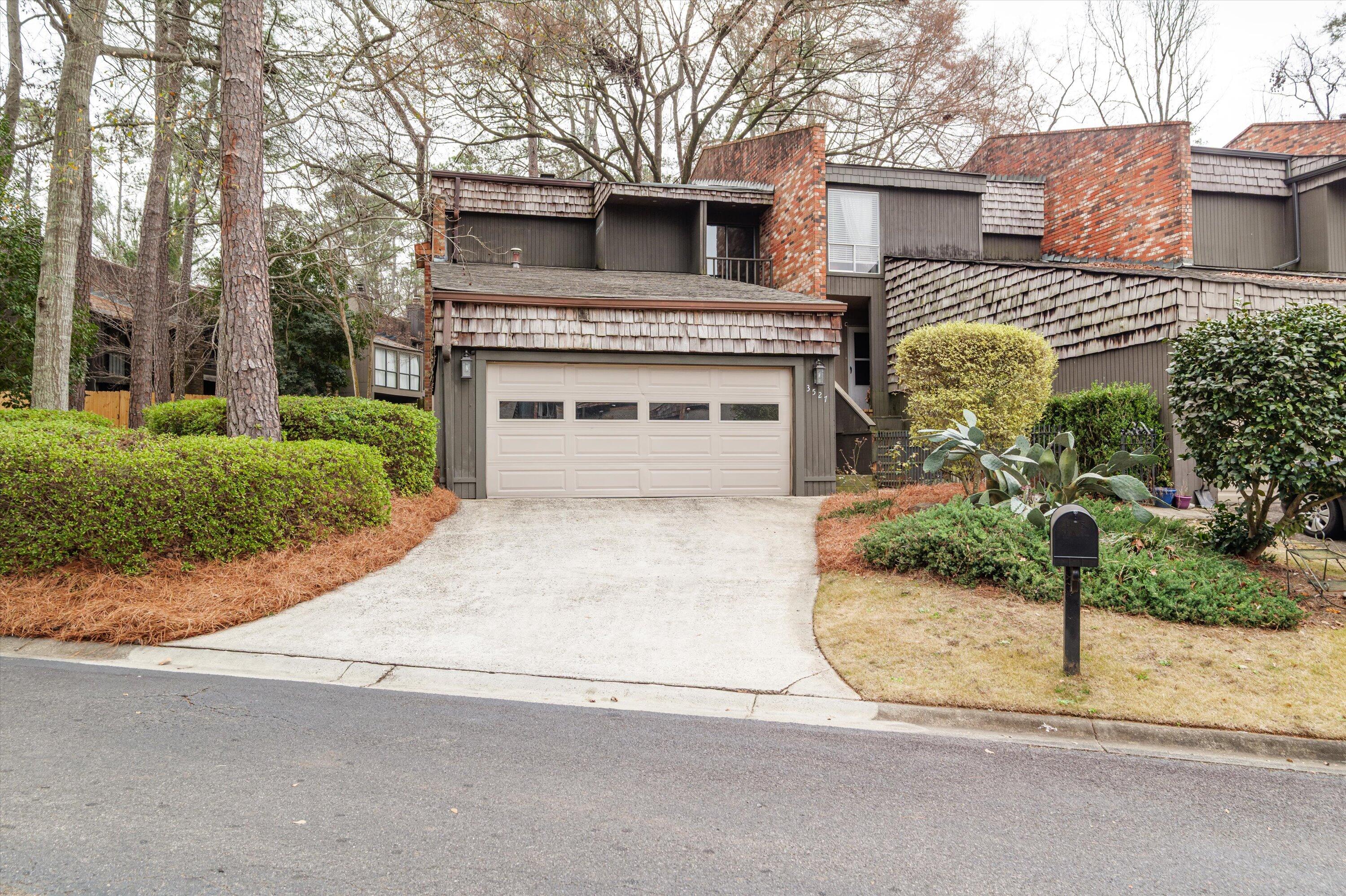 3527 Gleneagles Drive