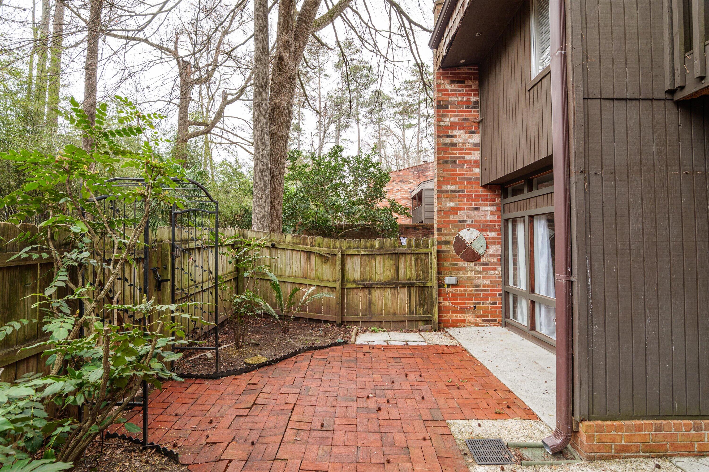 3527 Gleneagles Drive