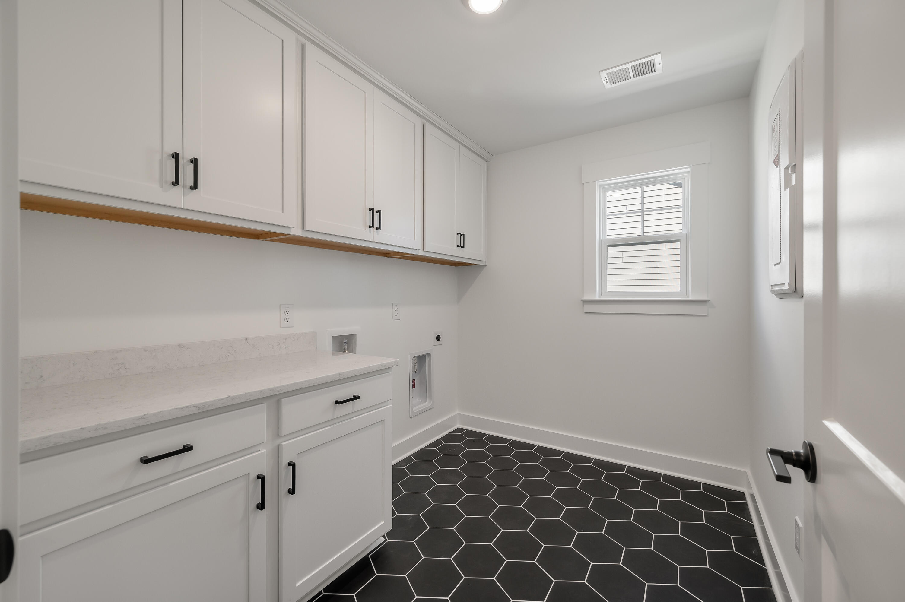252 Devereux Drive 3001