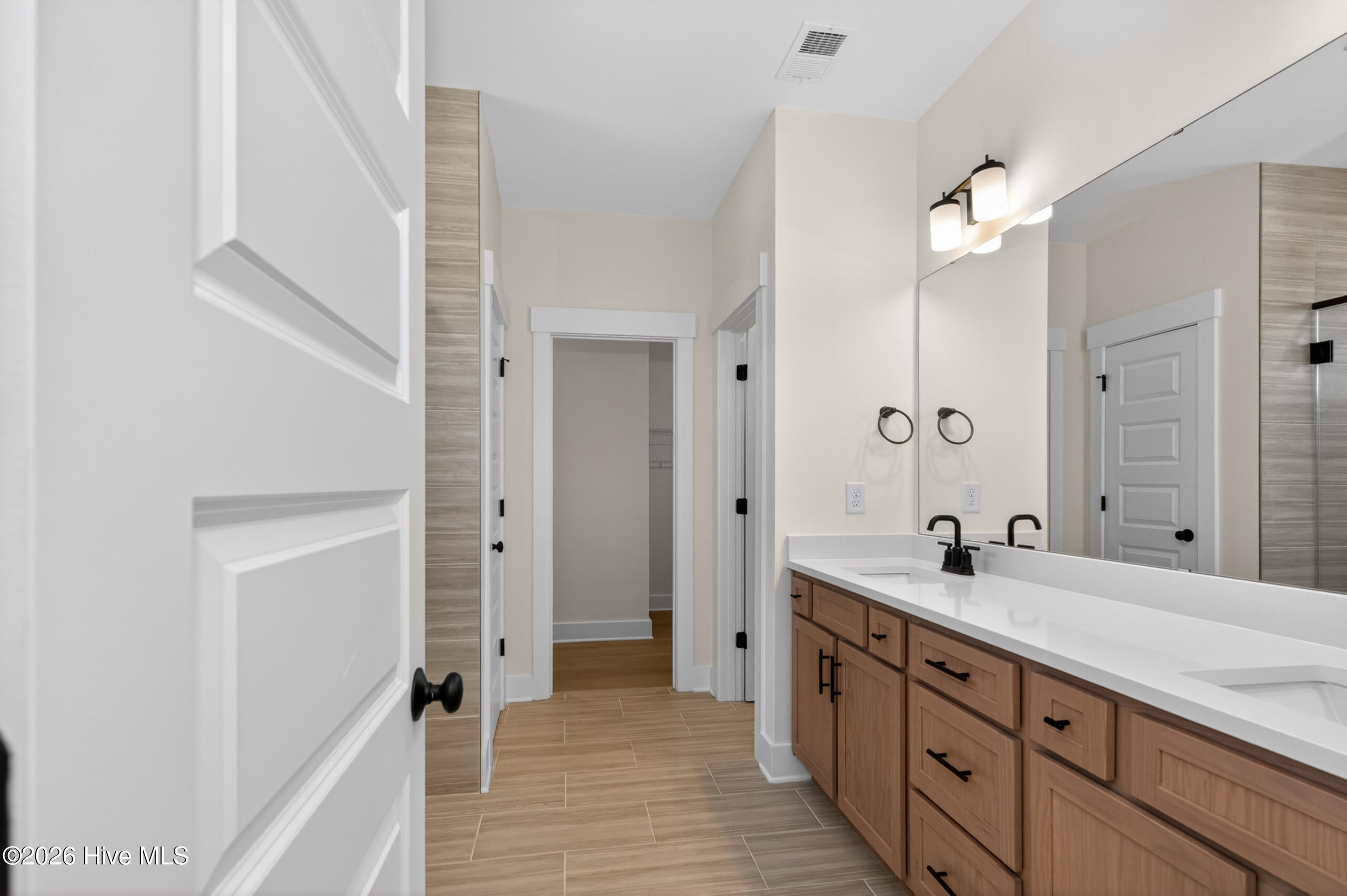 252 Devereux Drive 3001