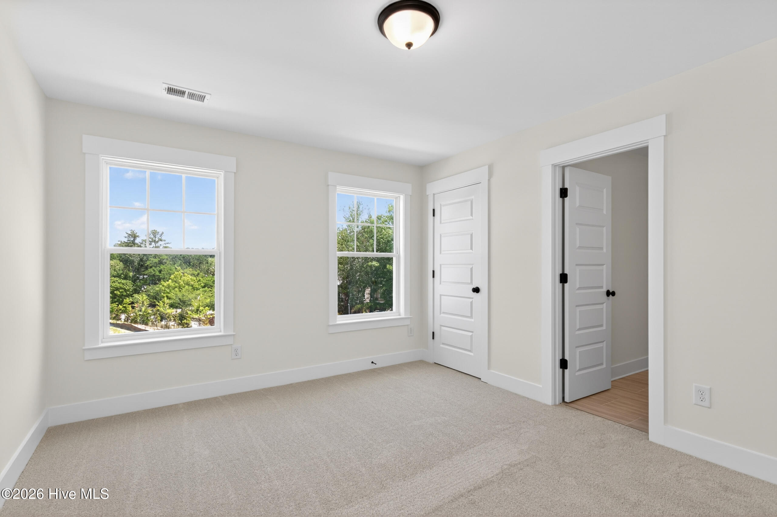 252 Devereux Drive 3001