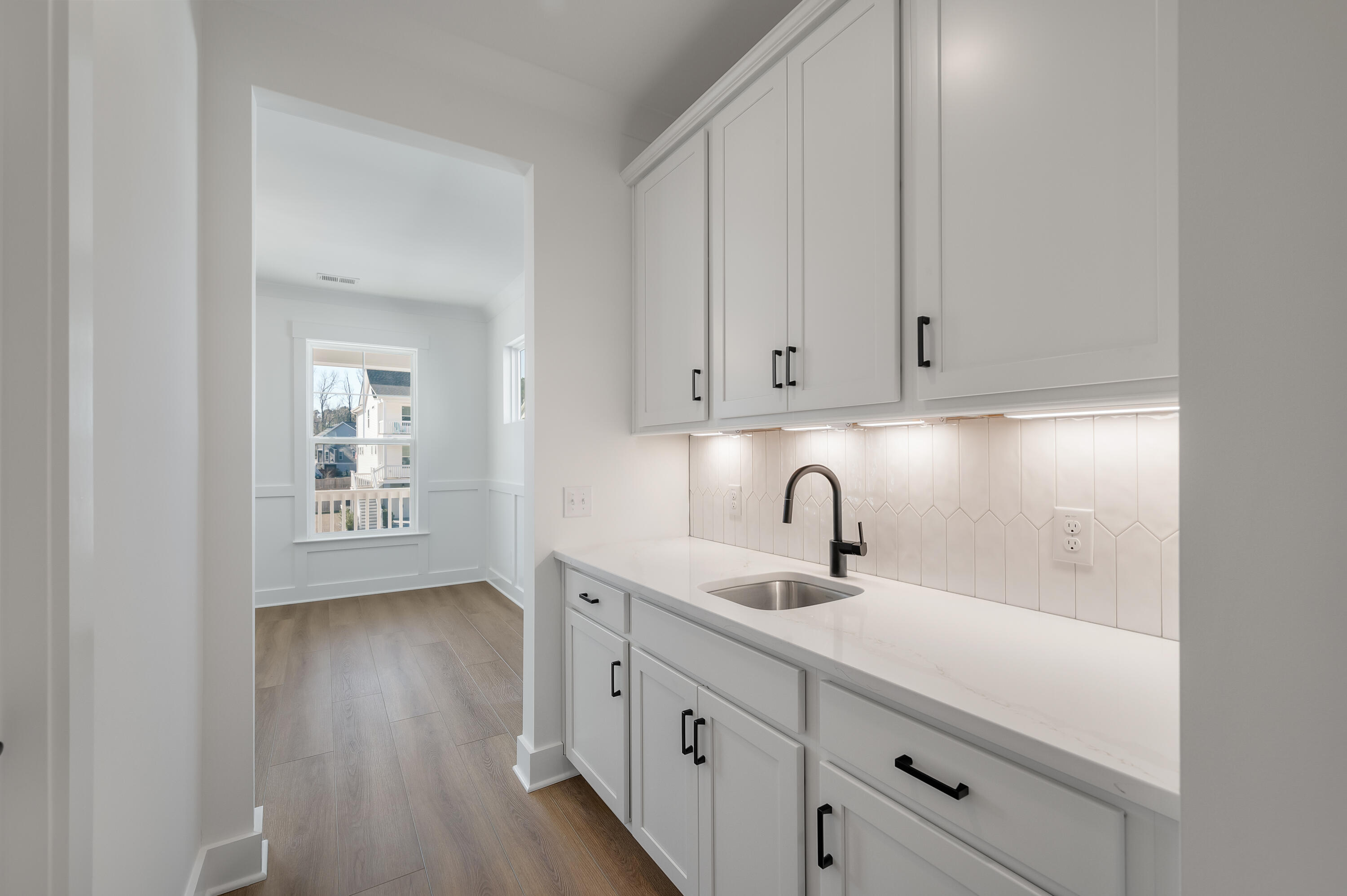 252 Devereux Drive 3001