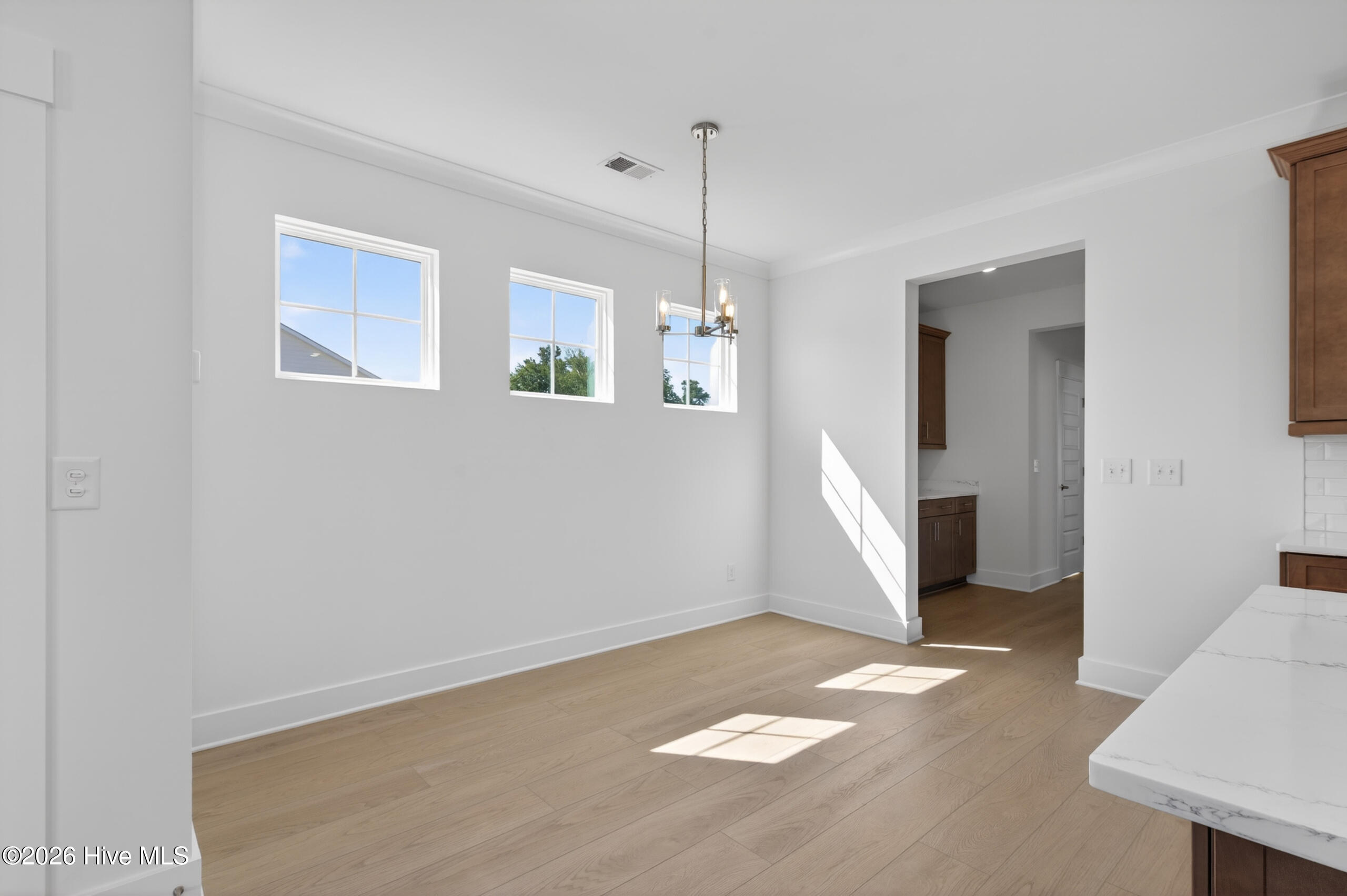 367 Pascalis Place 2003