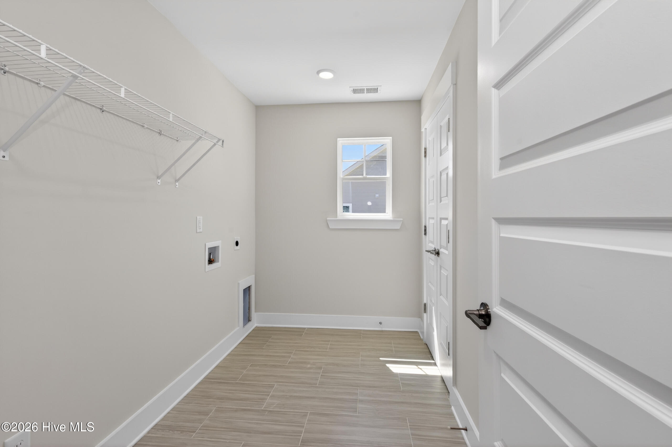371 Pascalis Place 2004