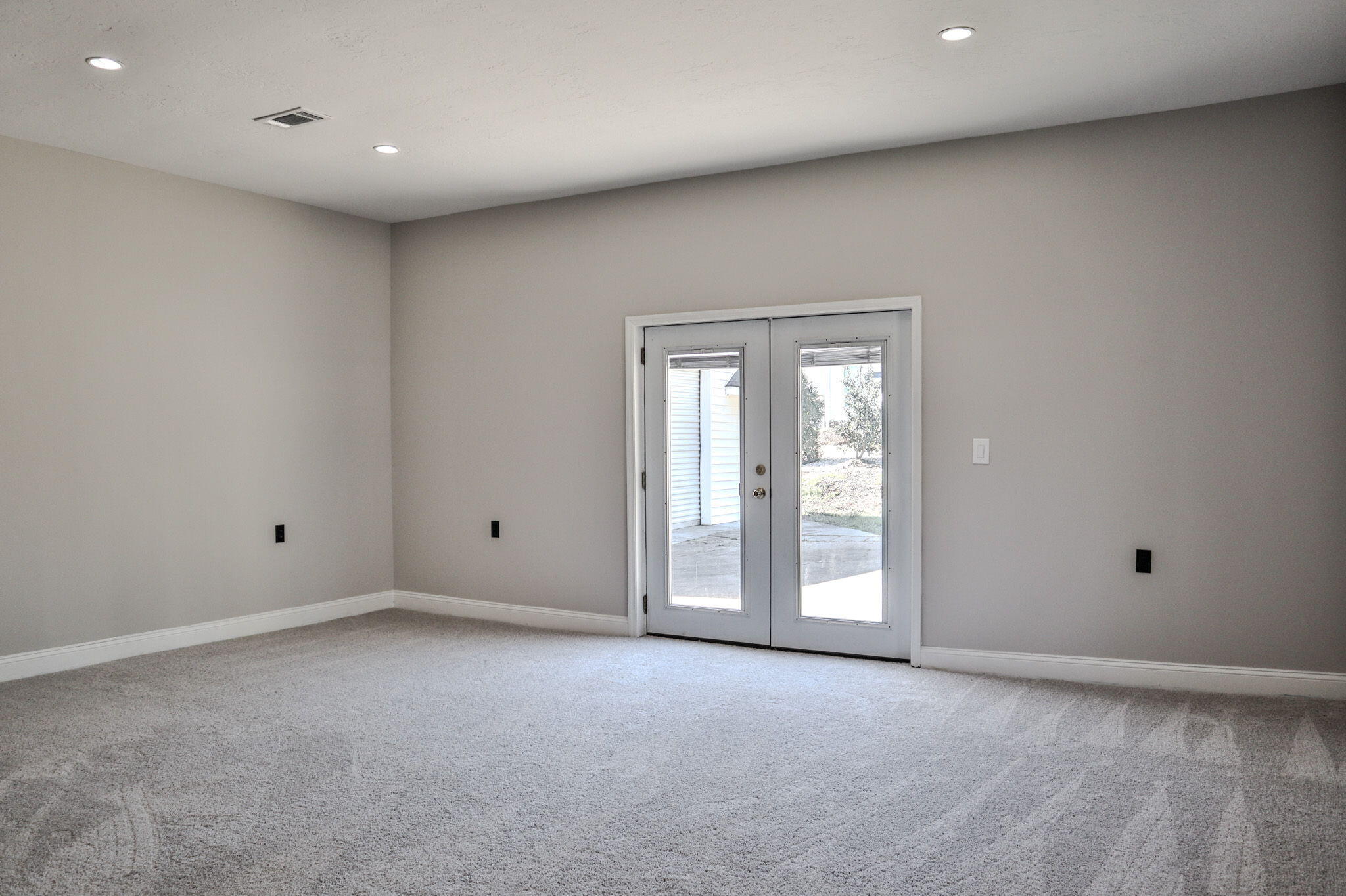 715 Spooner Drive