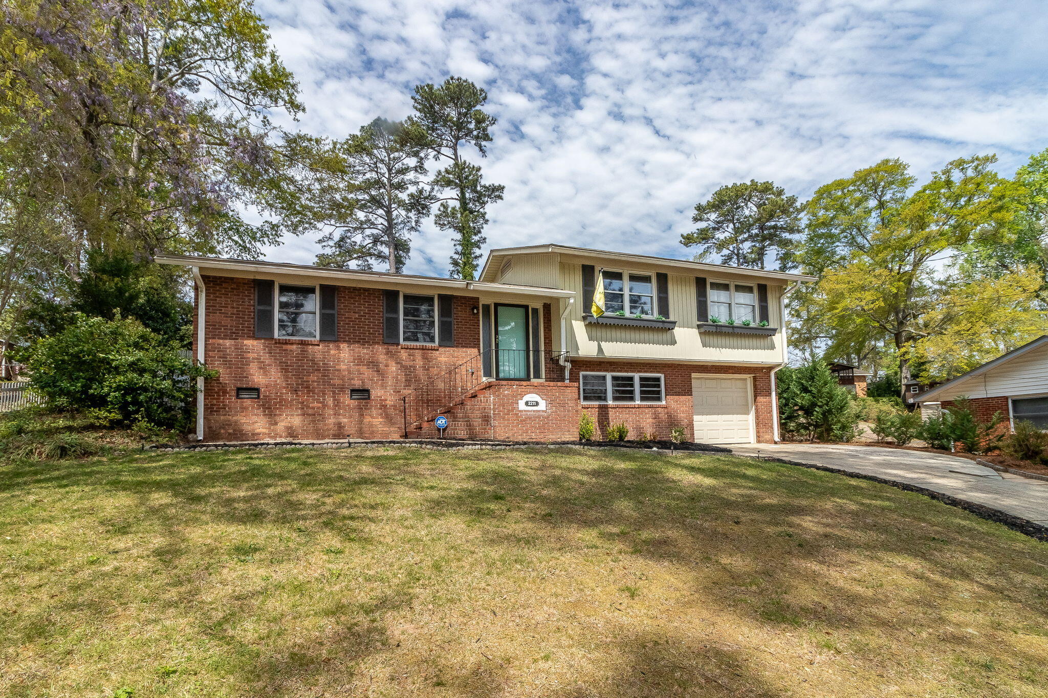 2211 Mura Drive