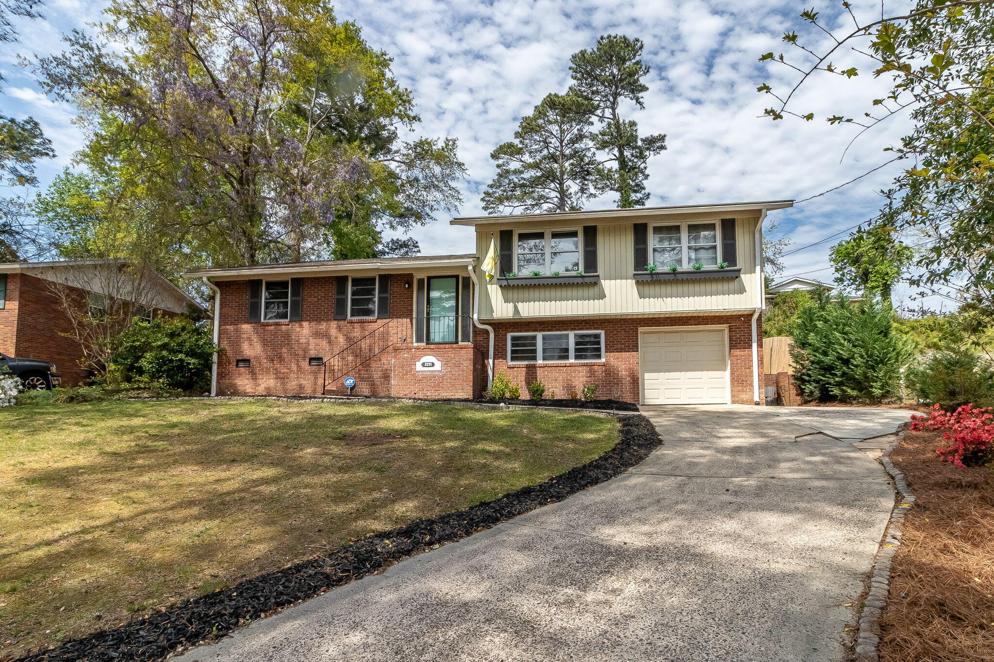 2211 Mura Drive