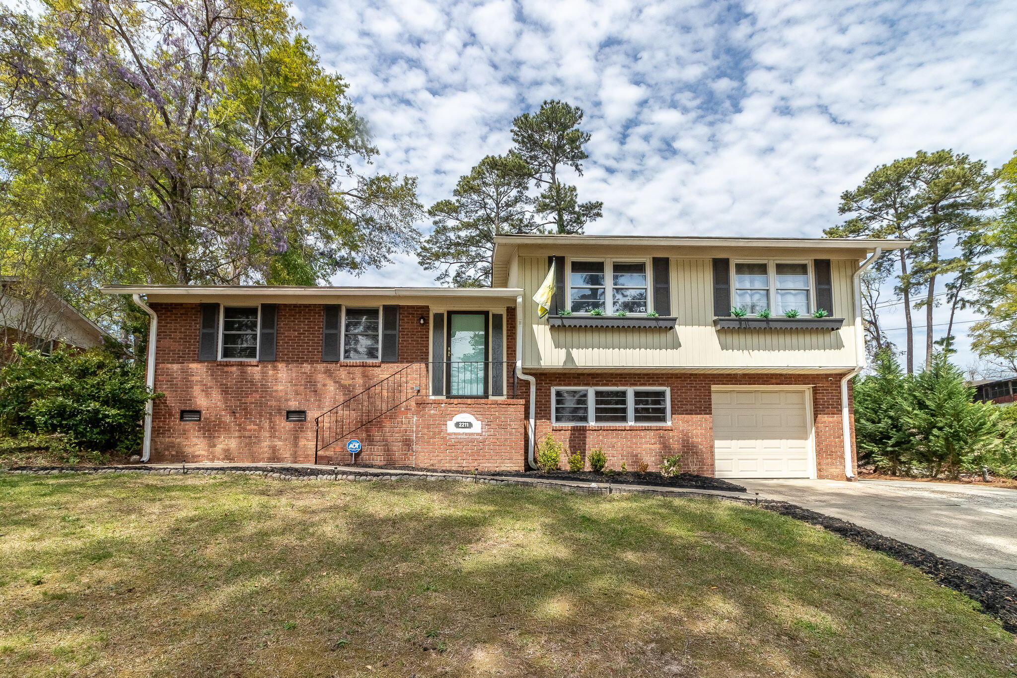 2211 Mura Drive