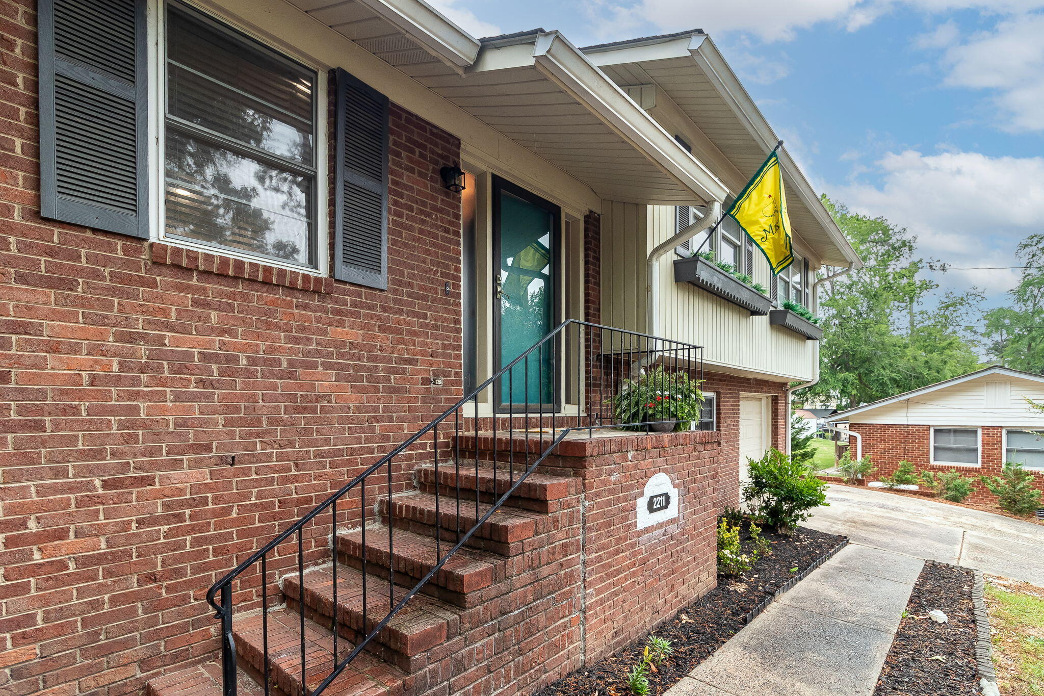 2211 Mura Drive