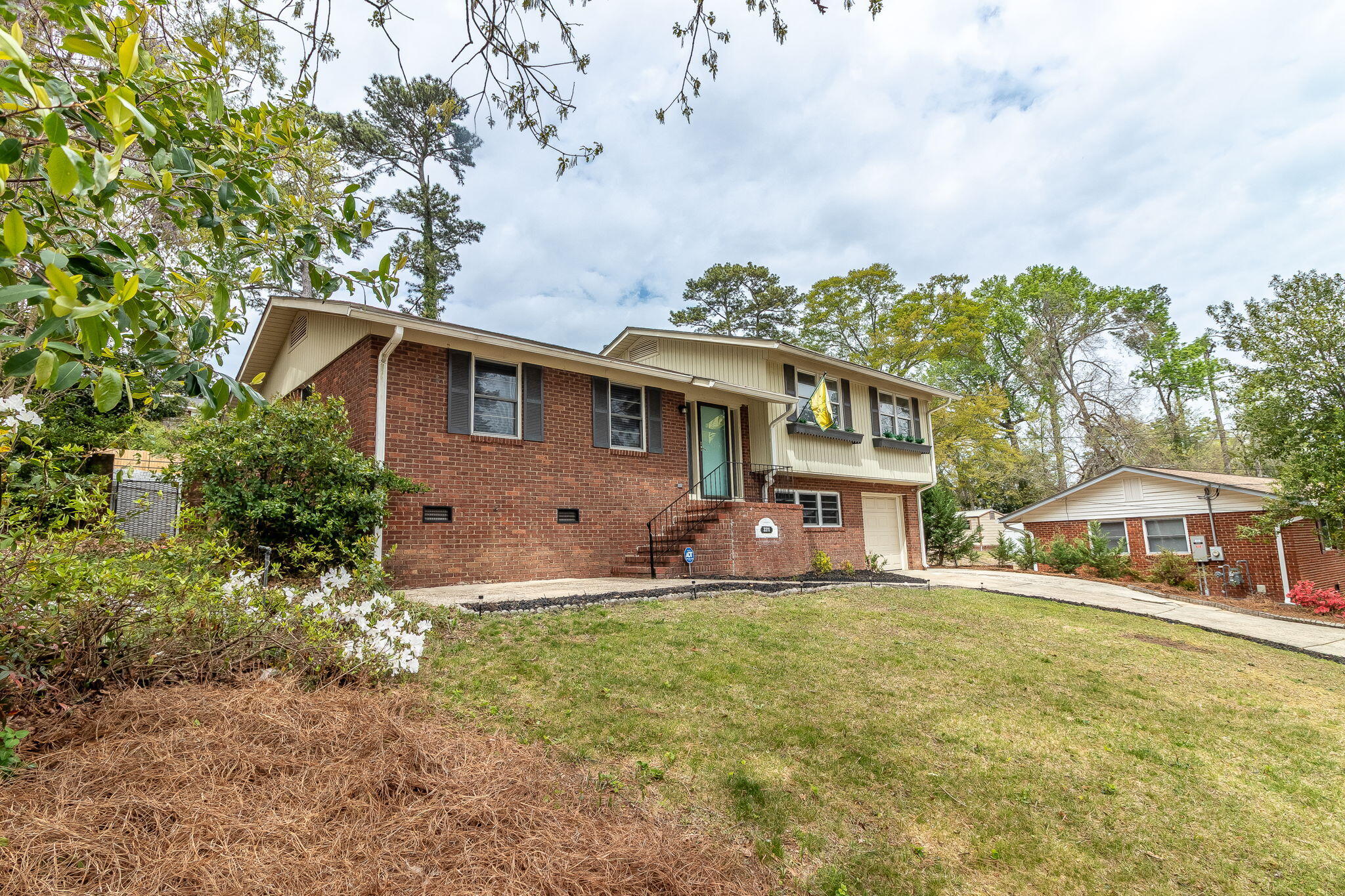 2211 Mura Drive