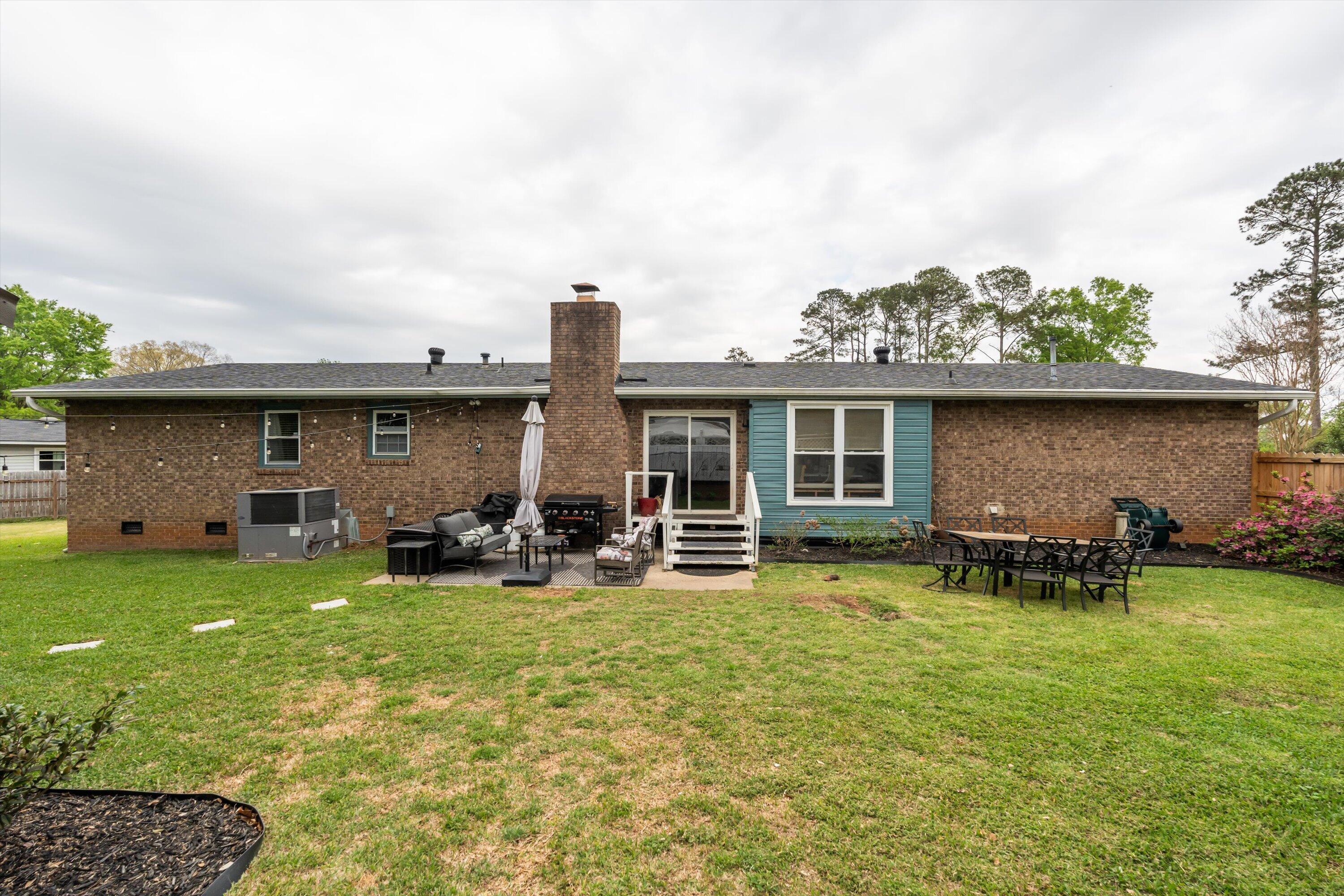 2518 E Springwood Court