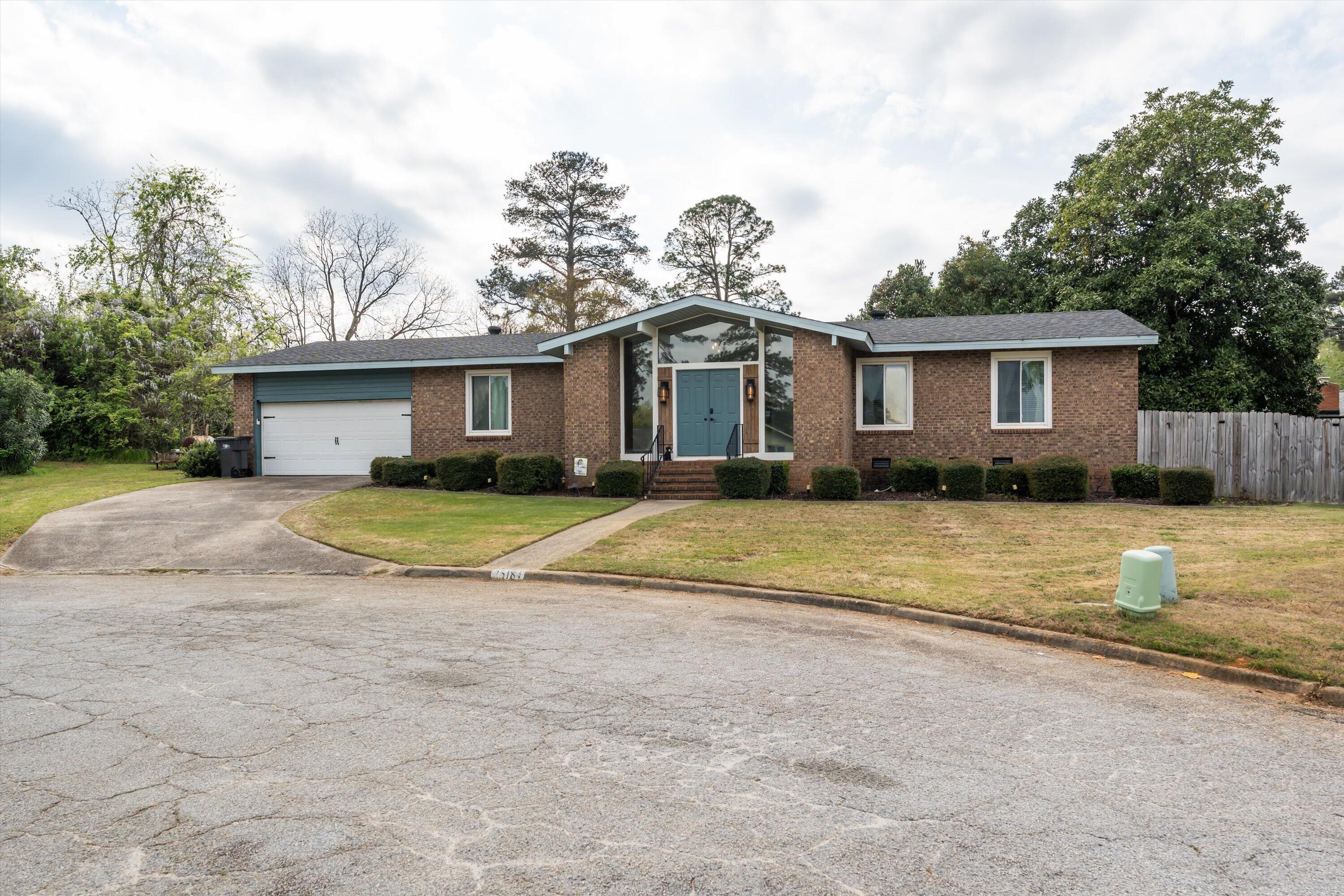 2518 E Springwood Court