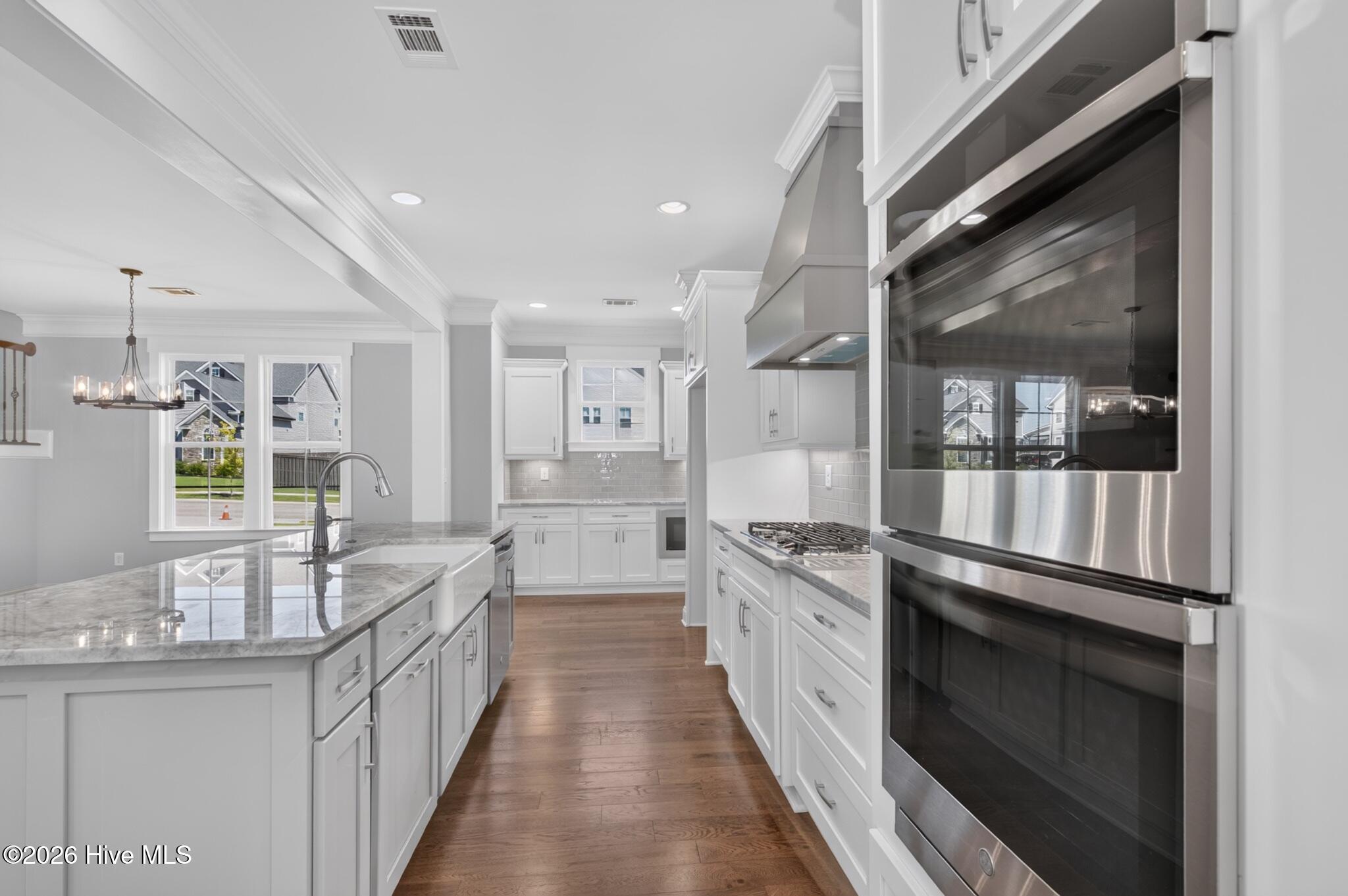 3127 Rosewood Drive
