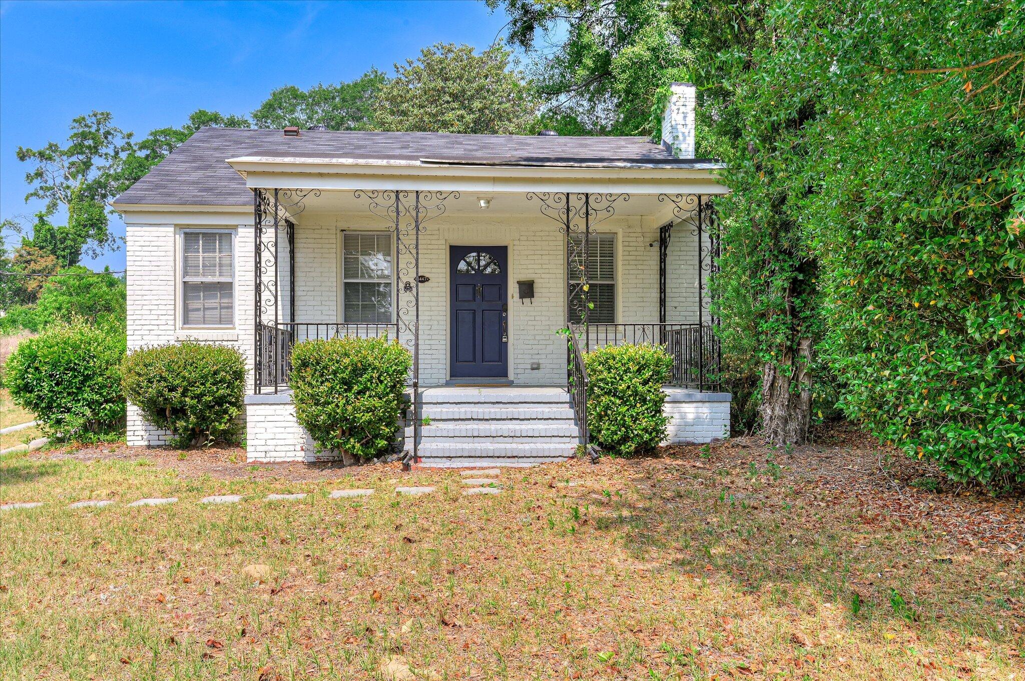 1447 Heard Avenue