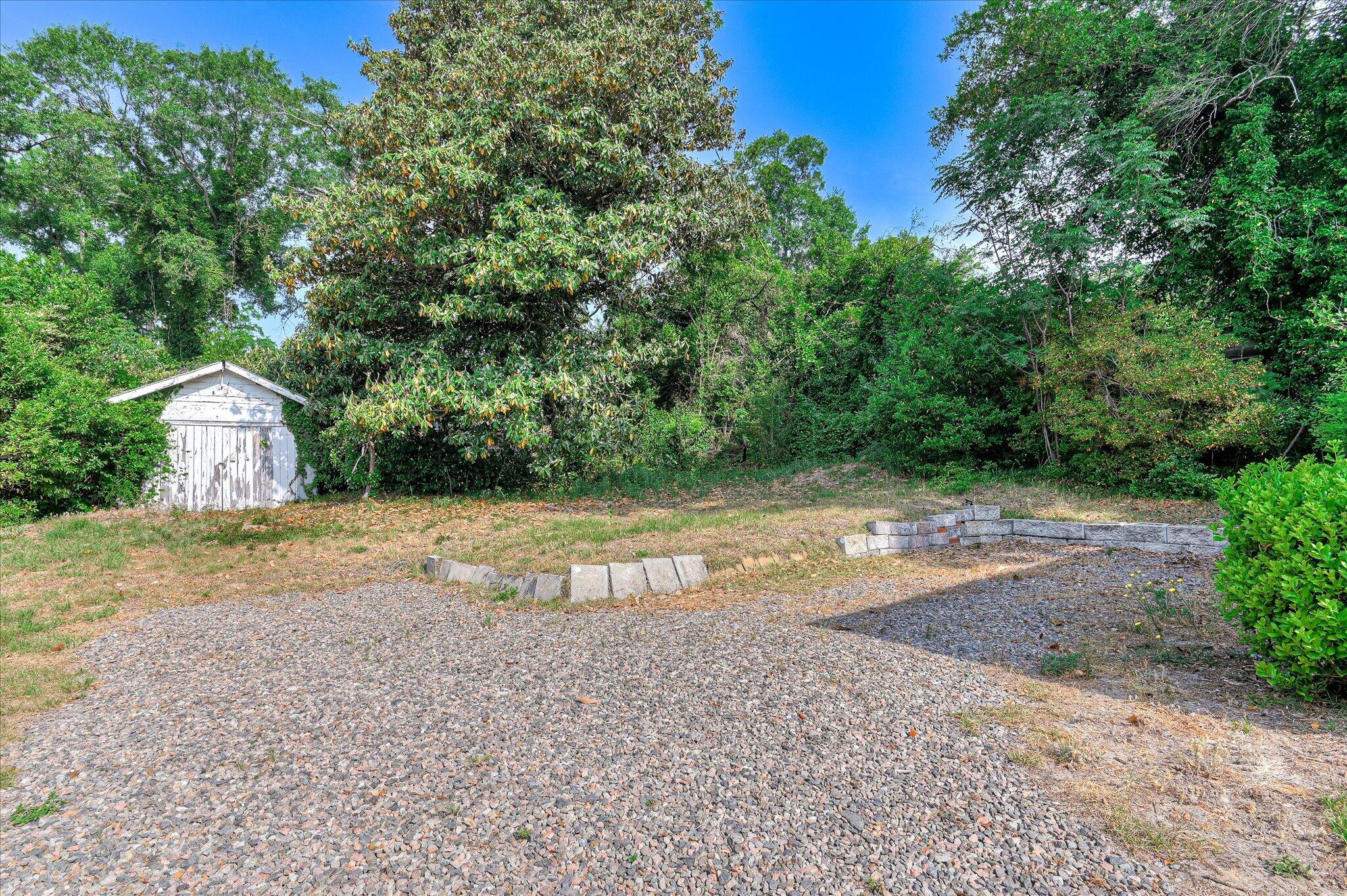 1447 Heard Avenue