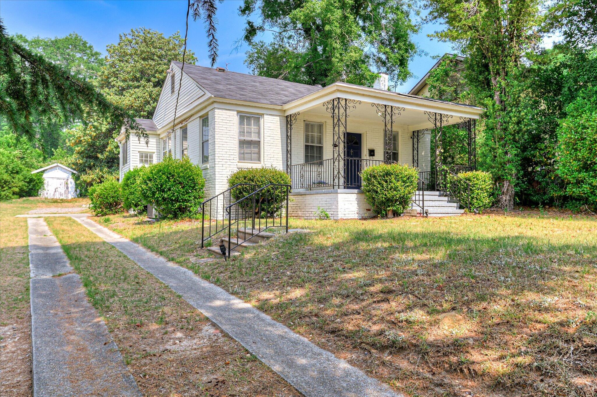 1447 Heard Avenue