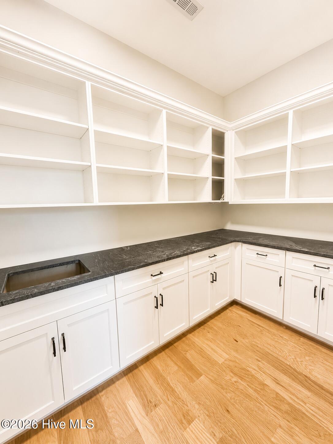 2563 William Few Parkway