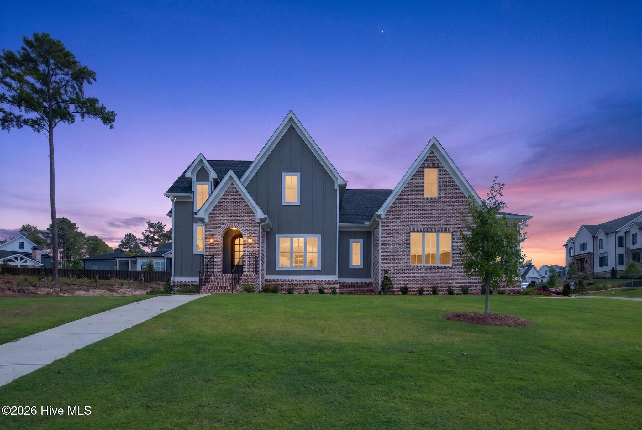 880 Audubon Way