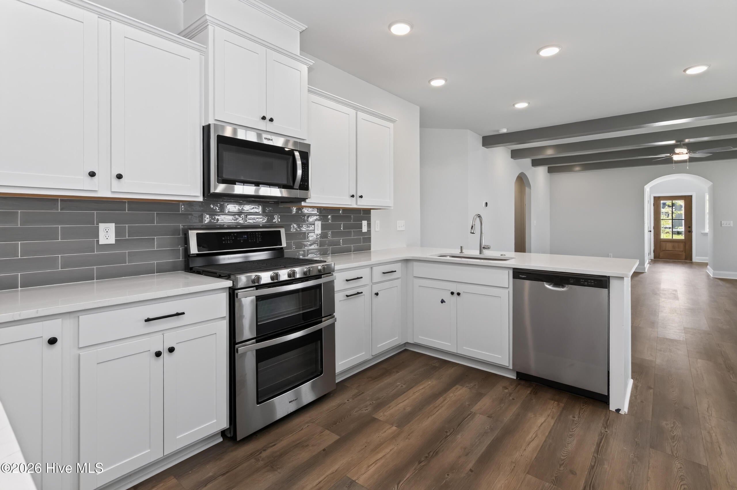 549 Pherson Street L61