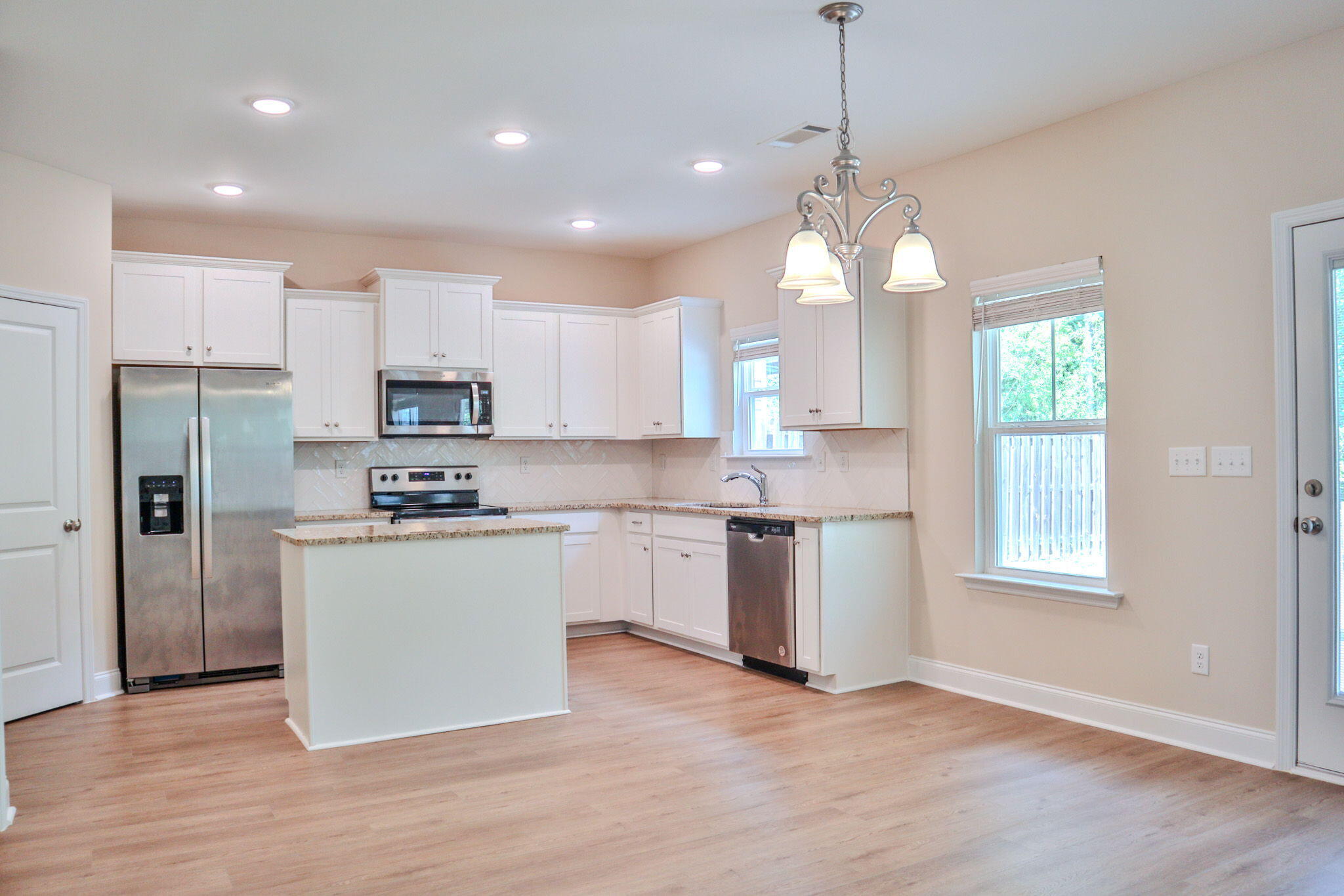 1305 Batchelor Court