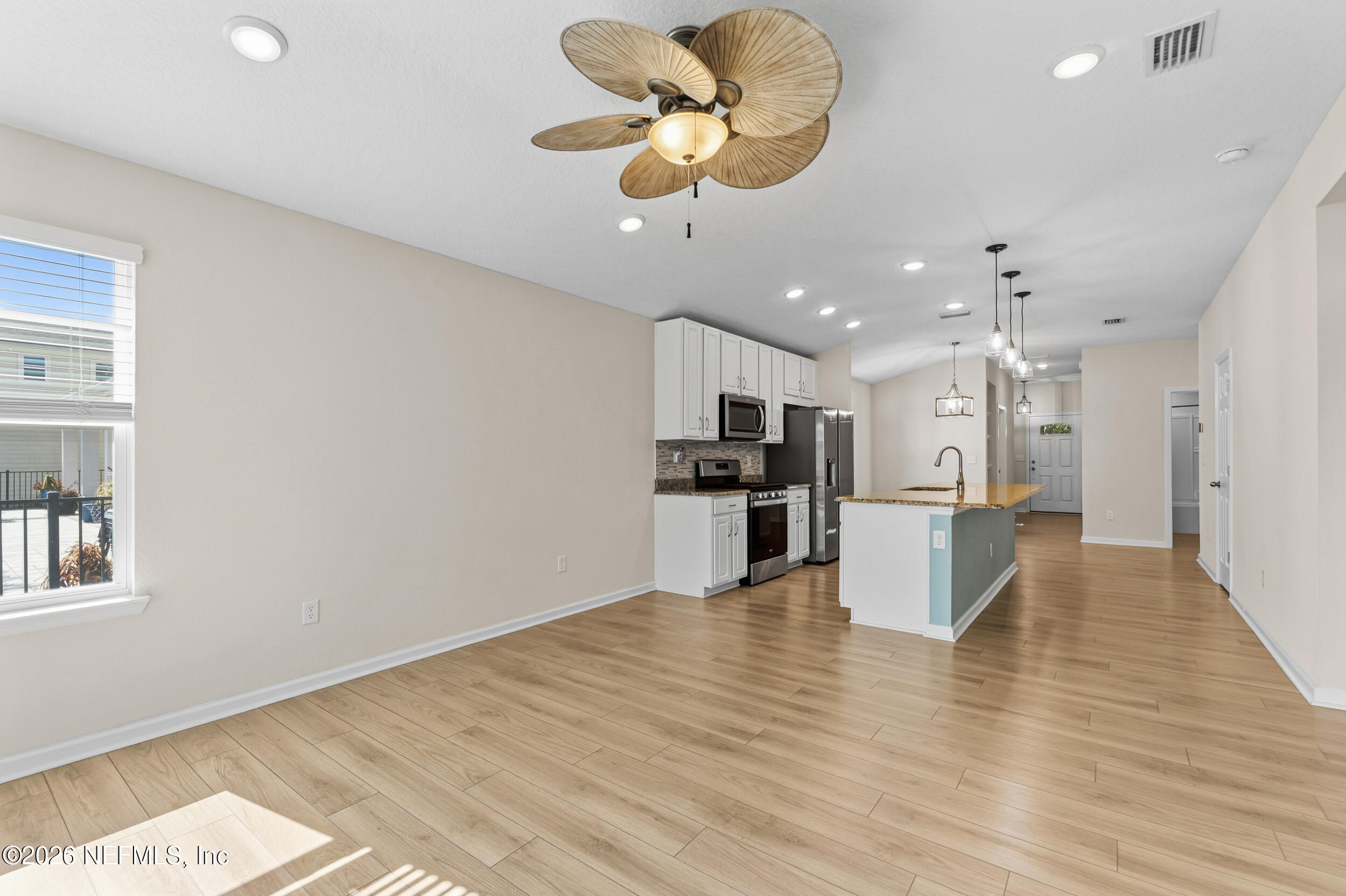 565 CHANDLER Drive, St. Johns