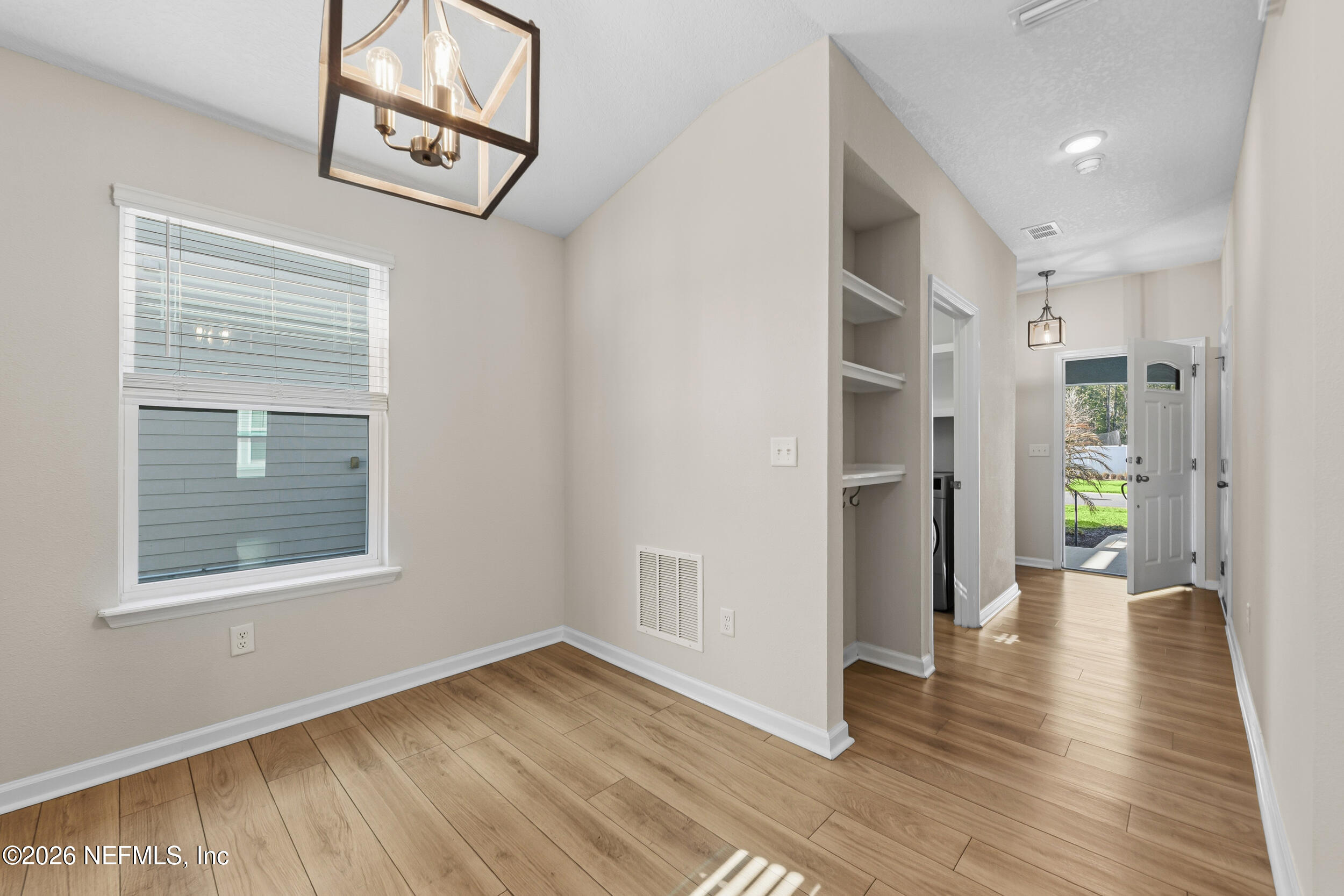 565 CHANDLER Drive, St. Johns