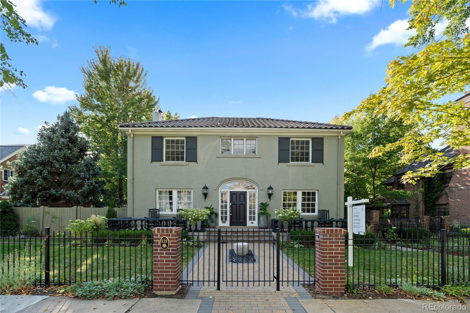 121 N Marion Street