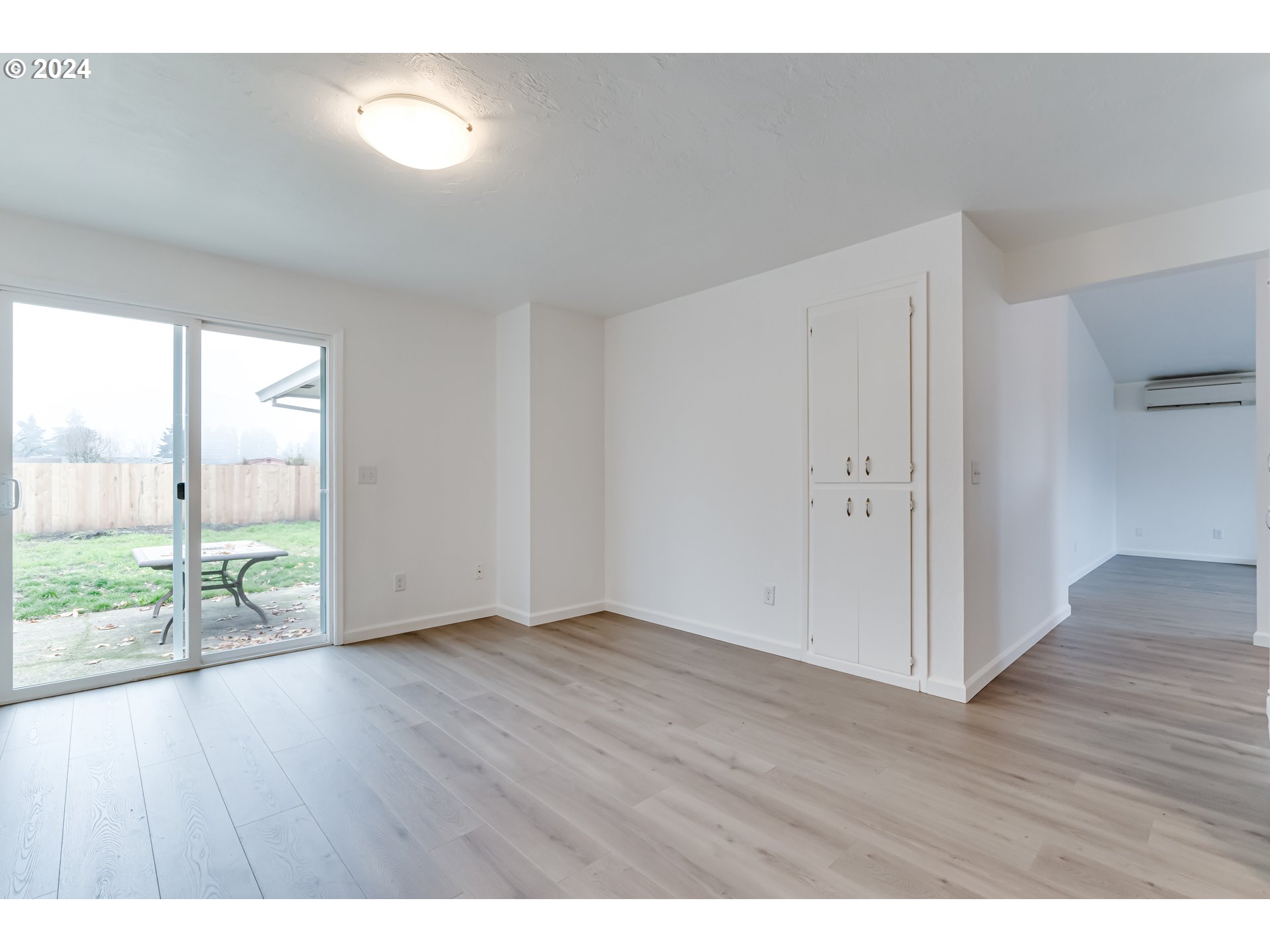 1047 55TH PL