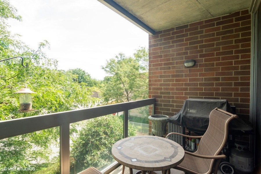 1228 Emerson Street Unit: 209