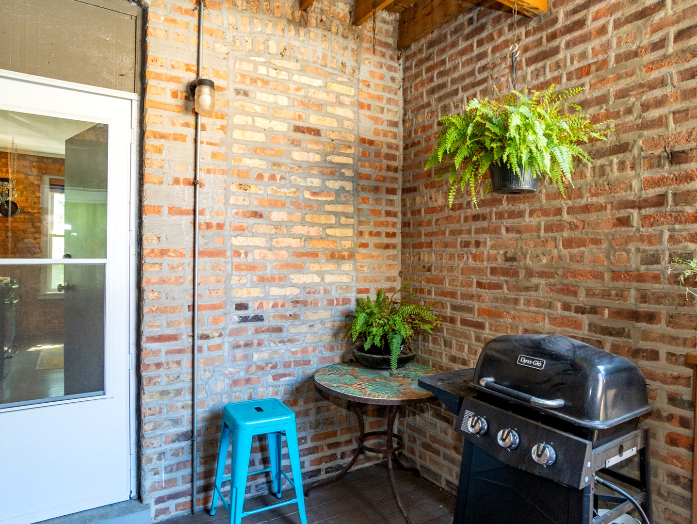 7300 N Wolcott Avenue Unit: 201