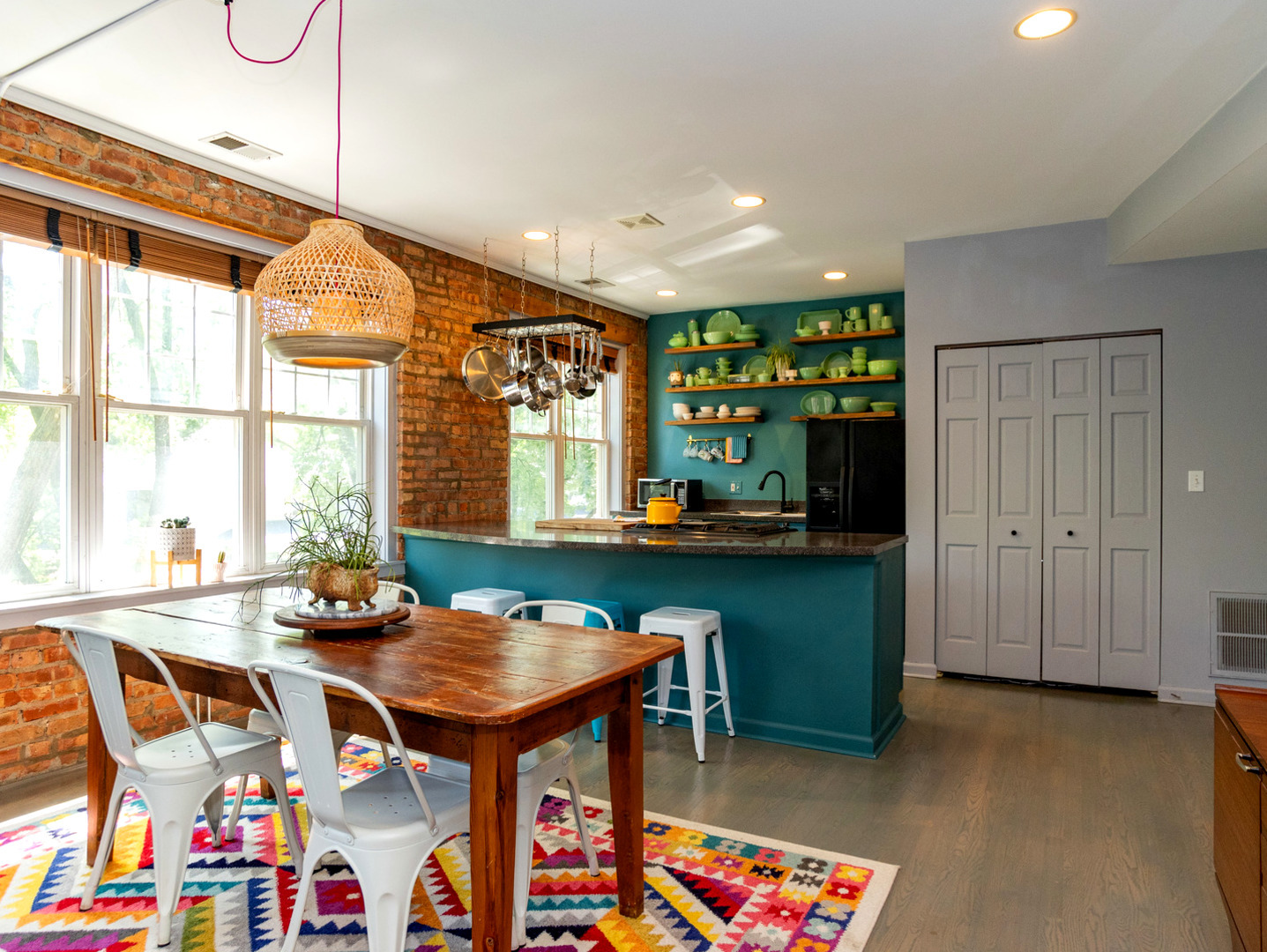 7300 N Wolcott Avenue Unit: 201