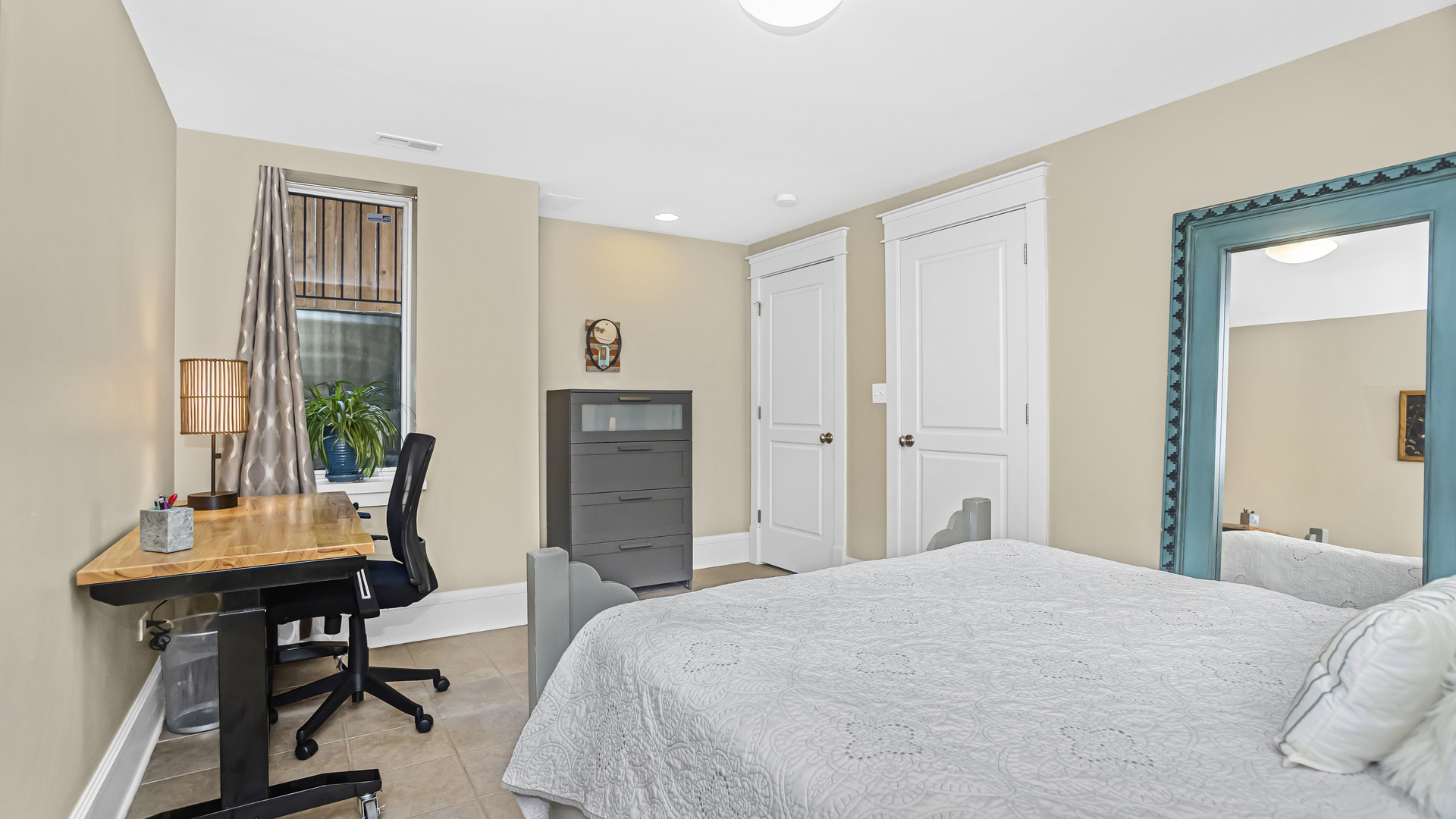 2014 HARRISON Street