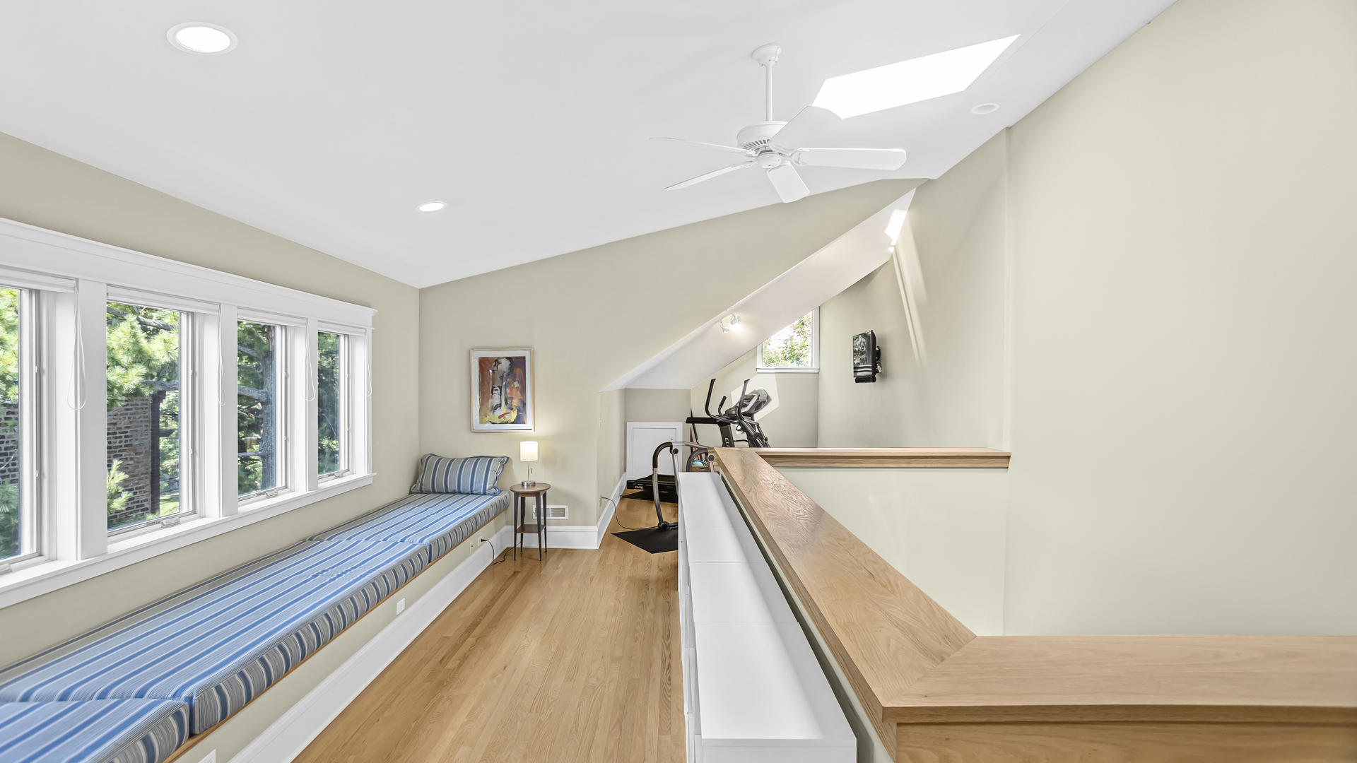 2014 HARRISON Street