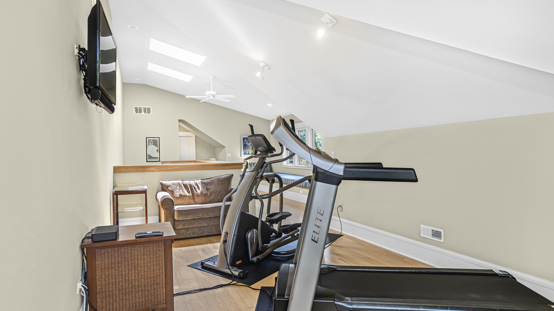 2014 HARRISON Street