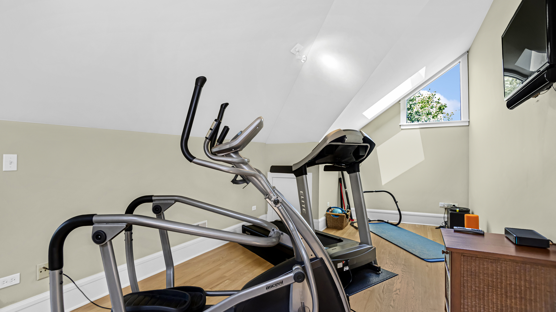 2014 HARRISON Street