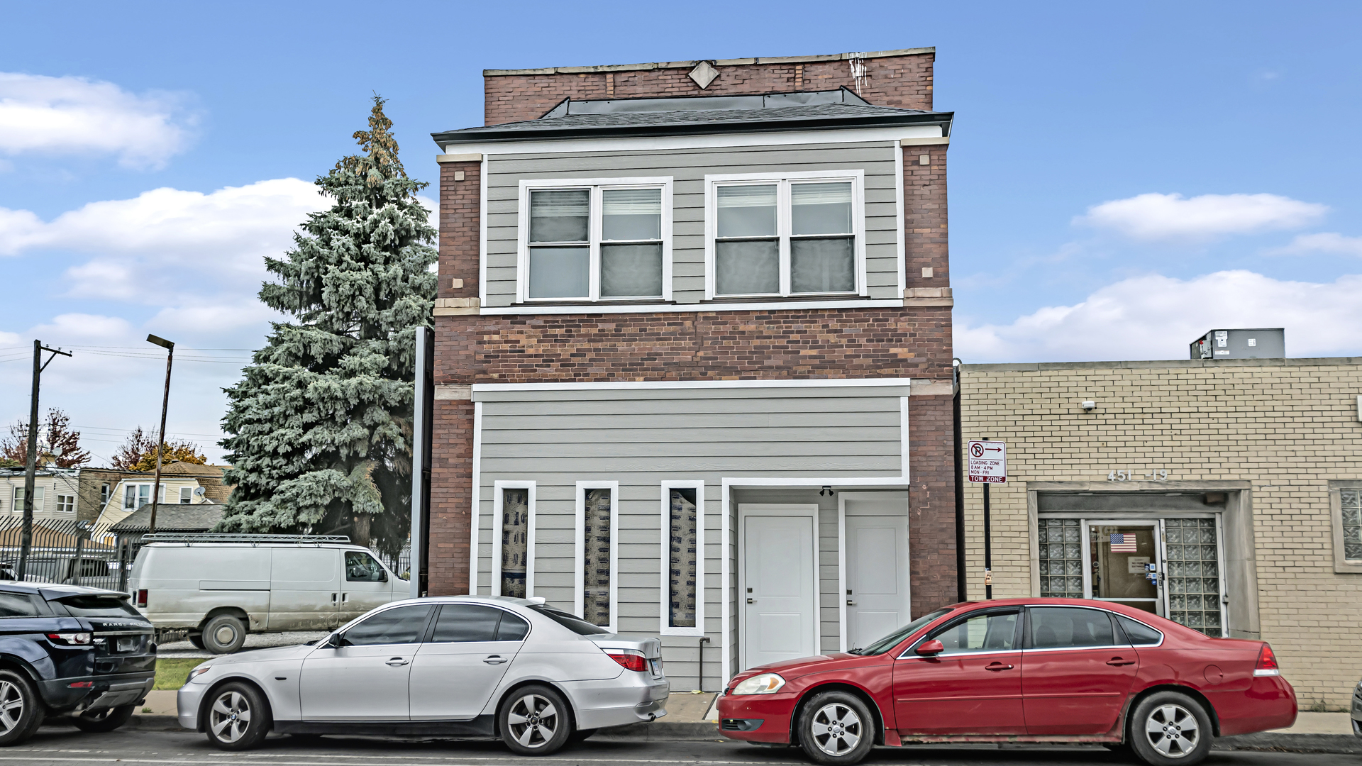 4523 N Elston Avenue Unit: 1F