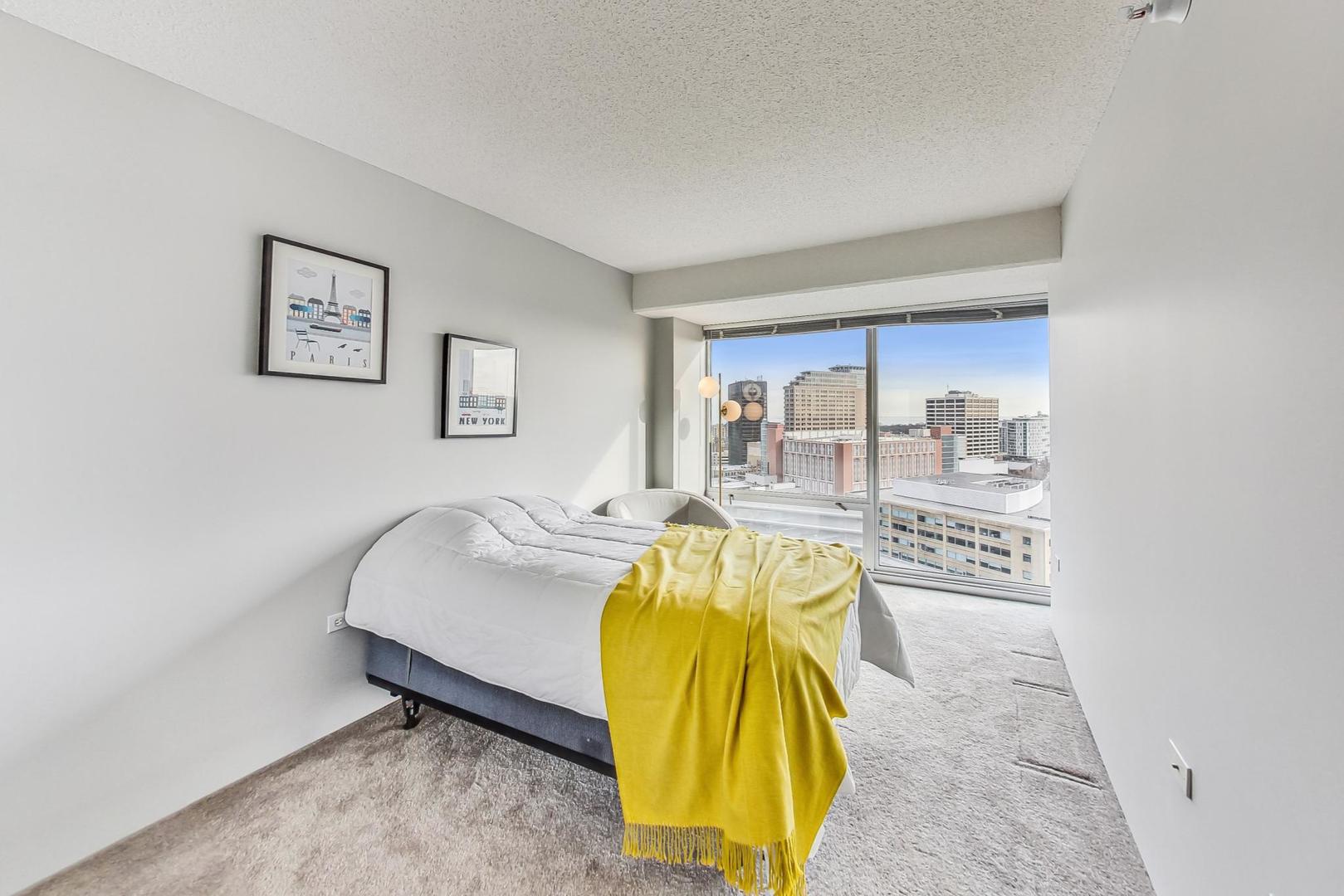 1720 MAPLE Avenue Unit: 1950