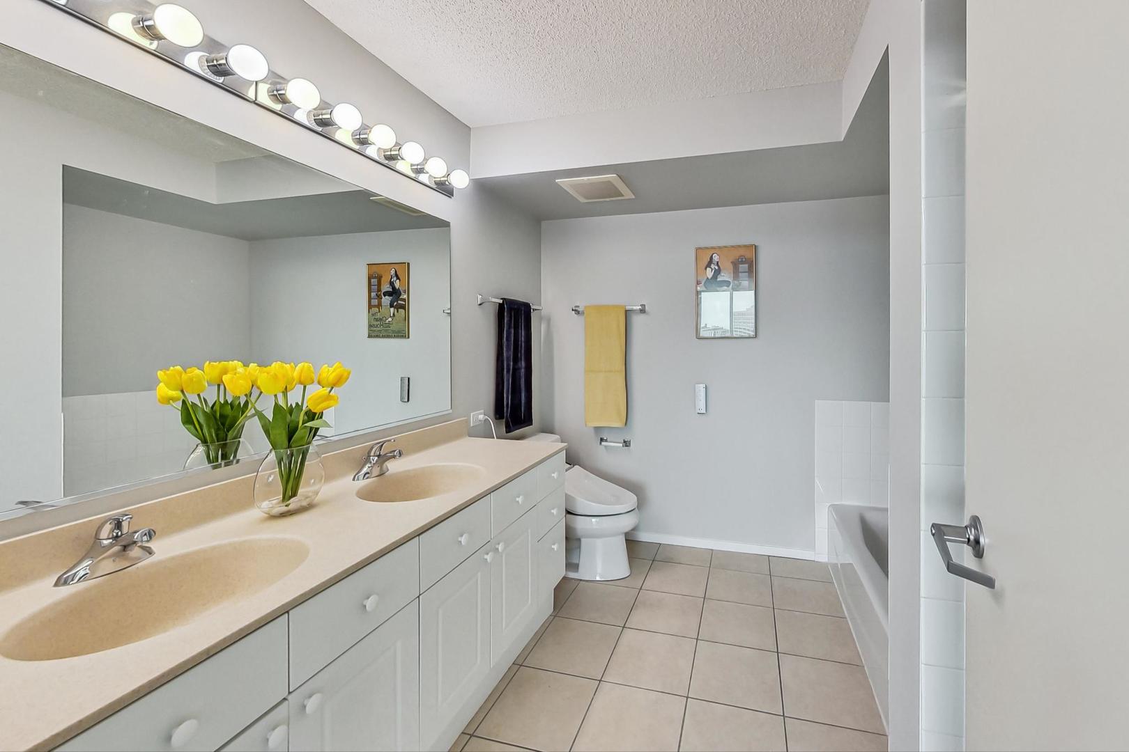 1720 MAPLE Avenue Unit: 1950