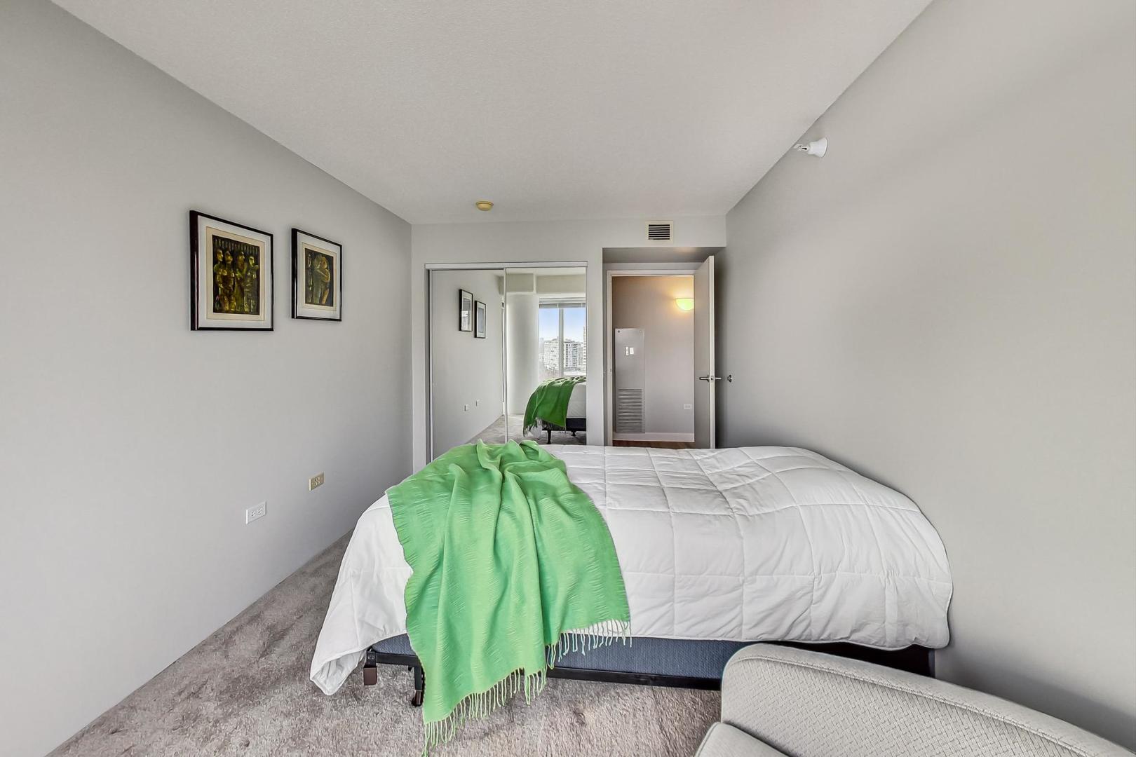 1720 MAPLE Avenue Unit: 1950