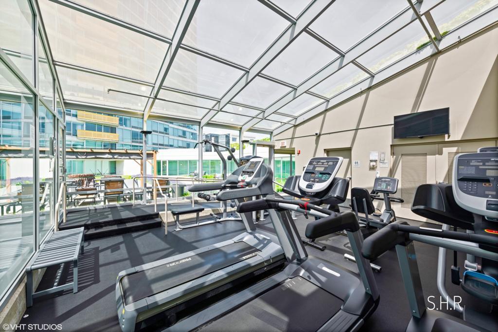 1720 MAPLE Avenue Unit: 1950