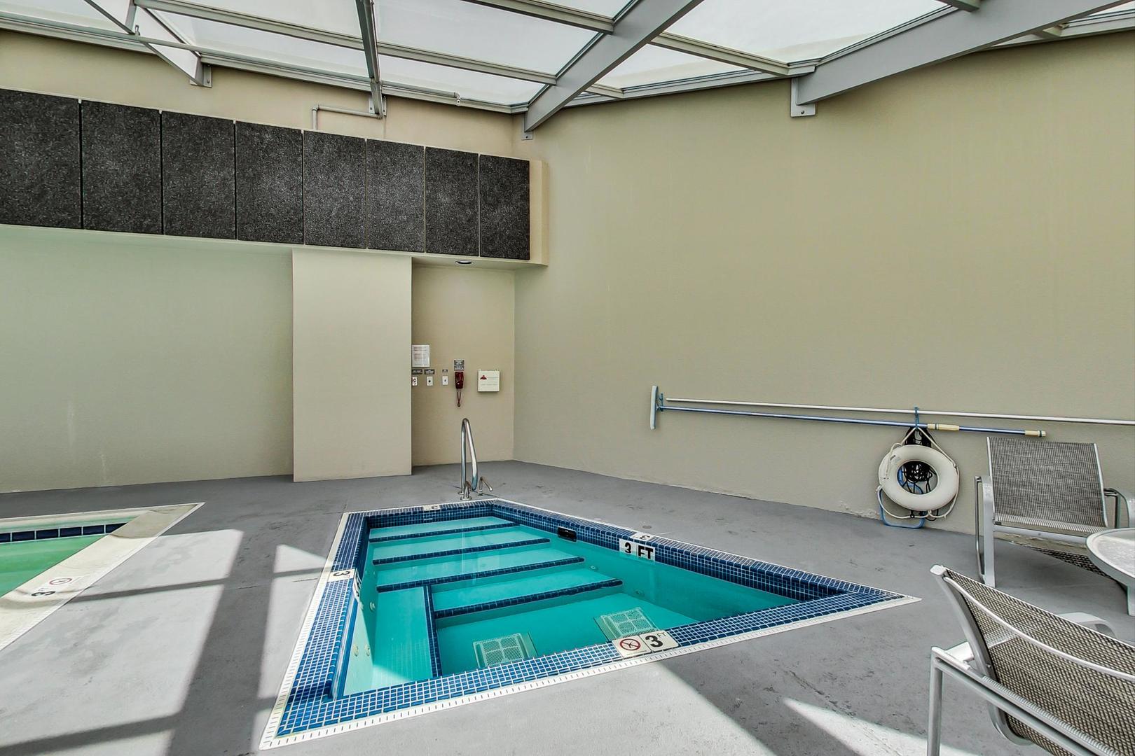 1720 MAPLE Avenue Unit: 1950