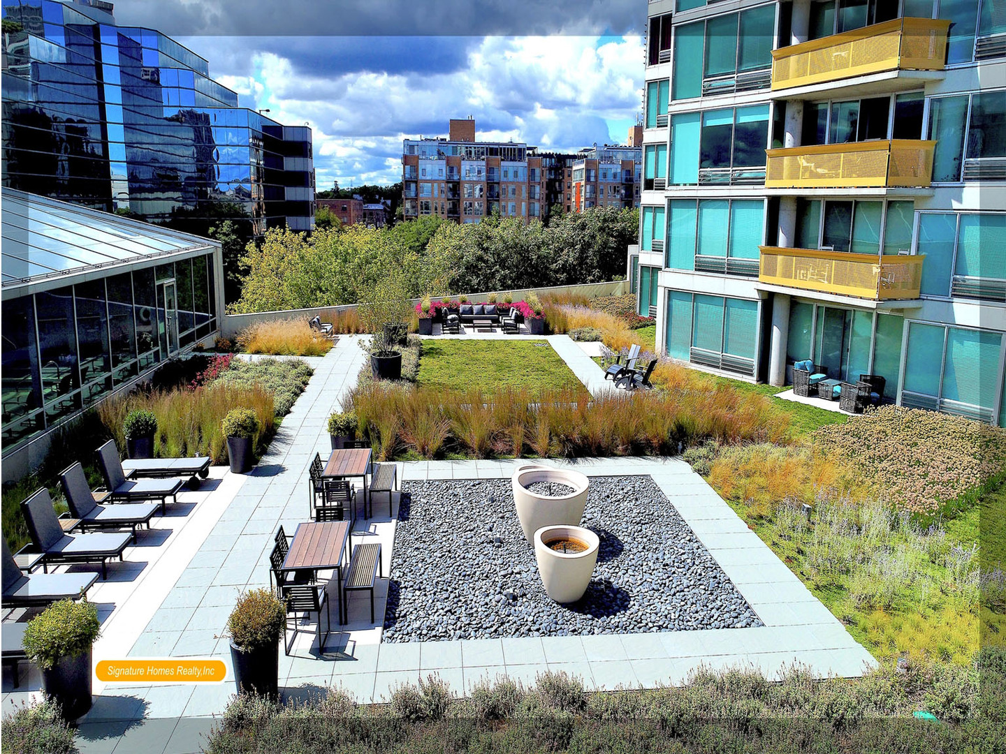 1720 MAPLE Avenue Unit: 1950