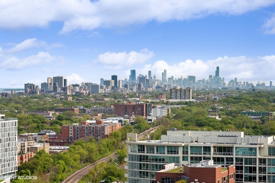 1720 MAPLE Avenue Unit: 1950